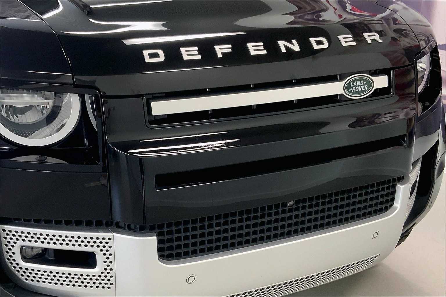 Thumbnail: 2022 Land Rover Defender - 28