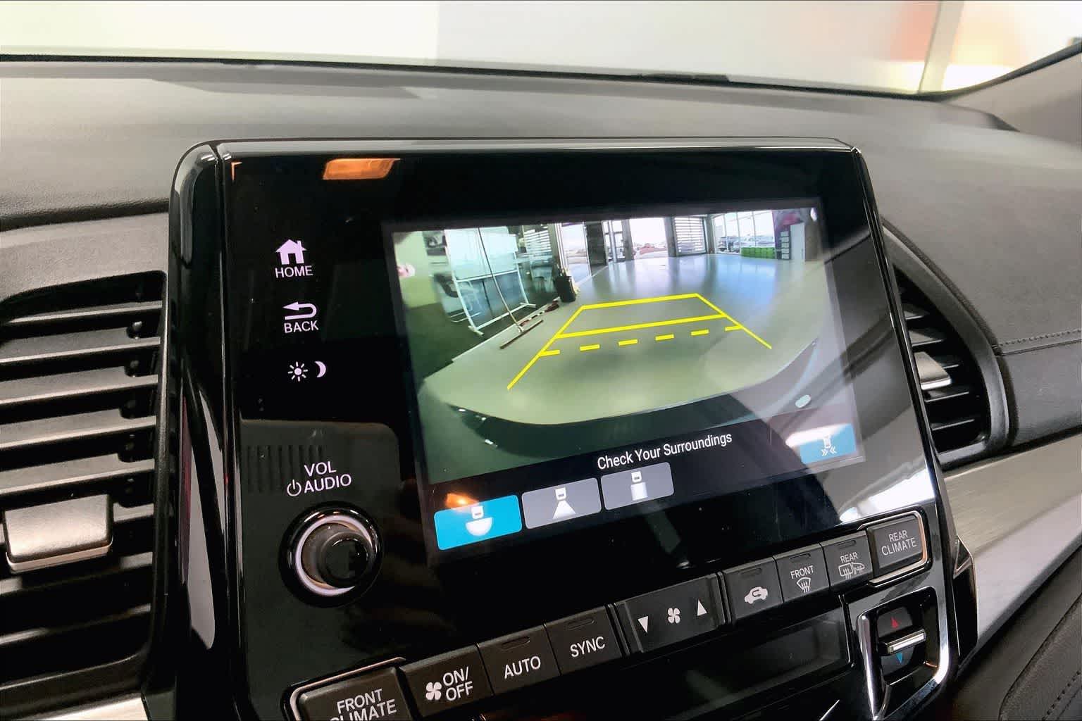 Thumbnail: 2023 Honda Odyssey - 24