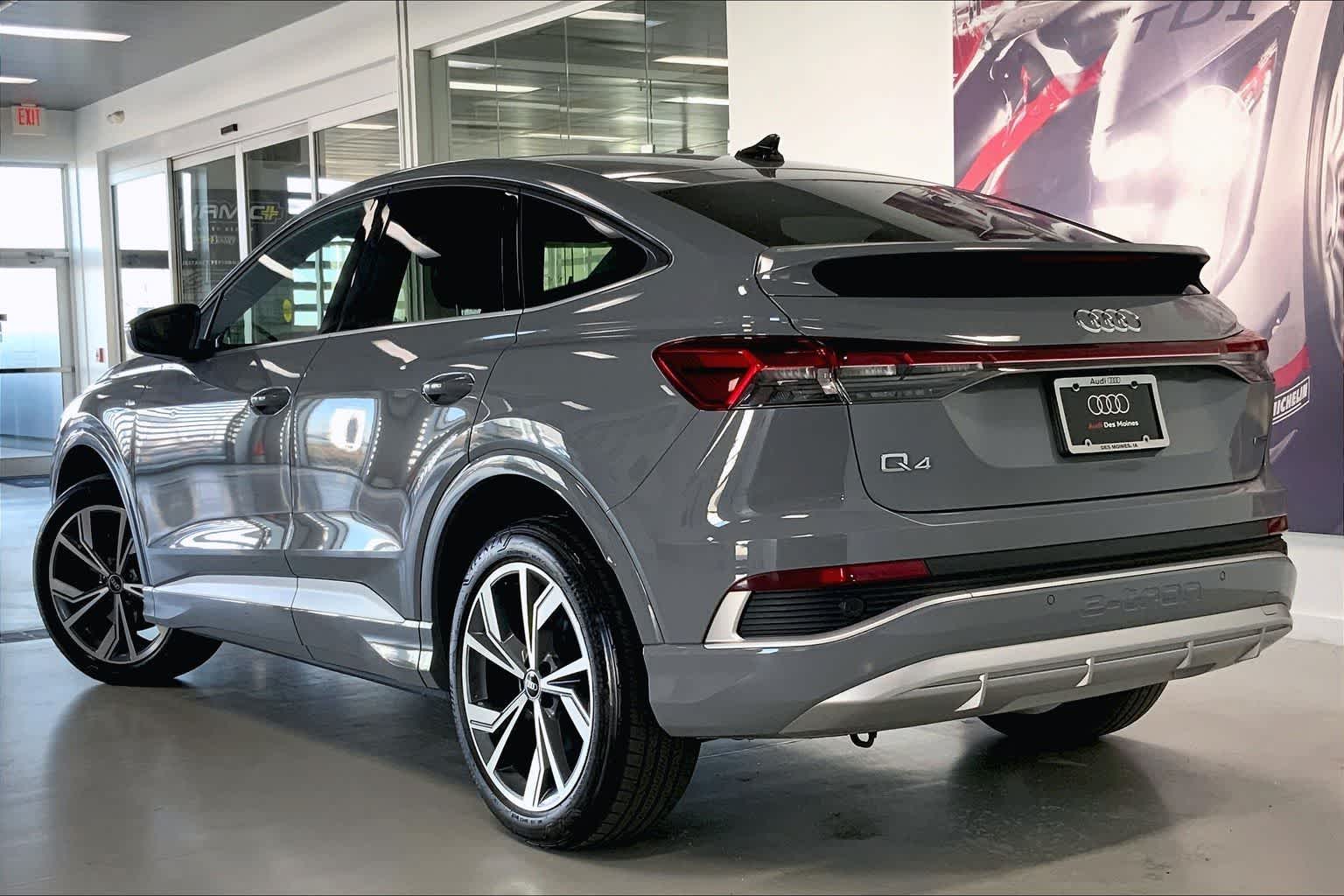 Thumbnail: 2023 Audi Q4 e-tron - 4