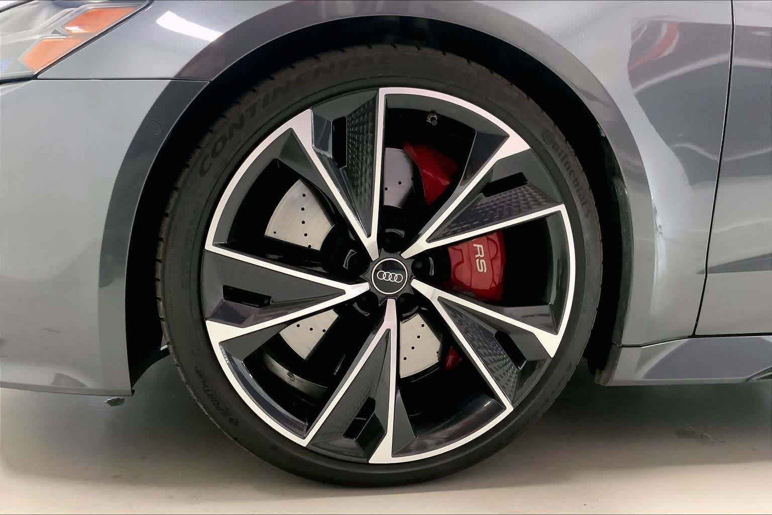 Thumbnail: 2022 Audi RS 7 - 7