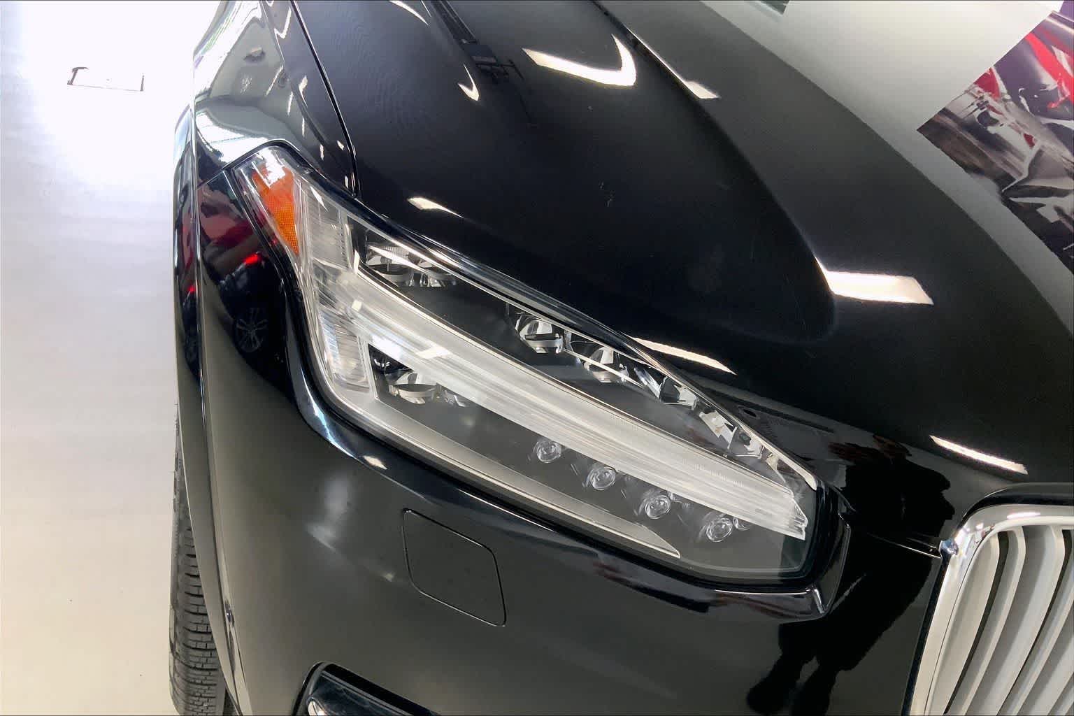 Thumbnail: 2019 Volvo XC90 - 28