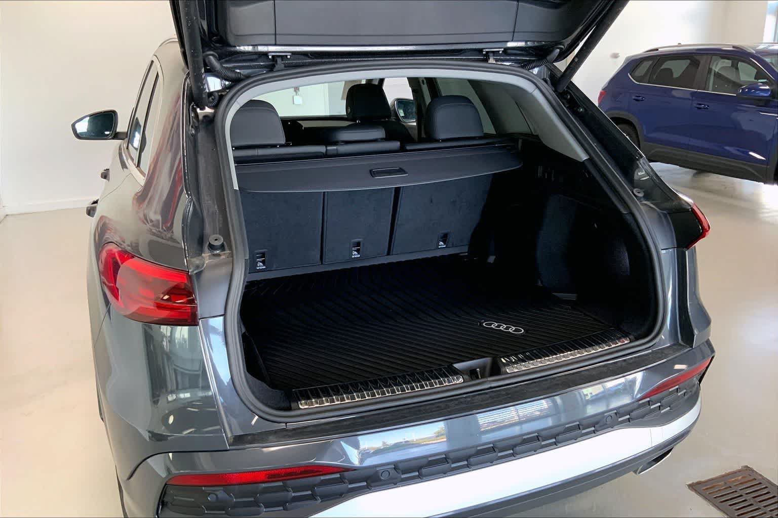 Thumbnail: 2025 Audi Q5 - 20