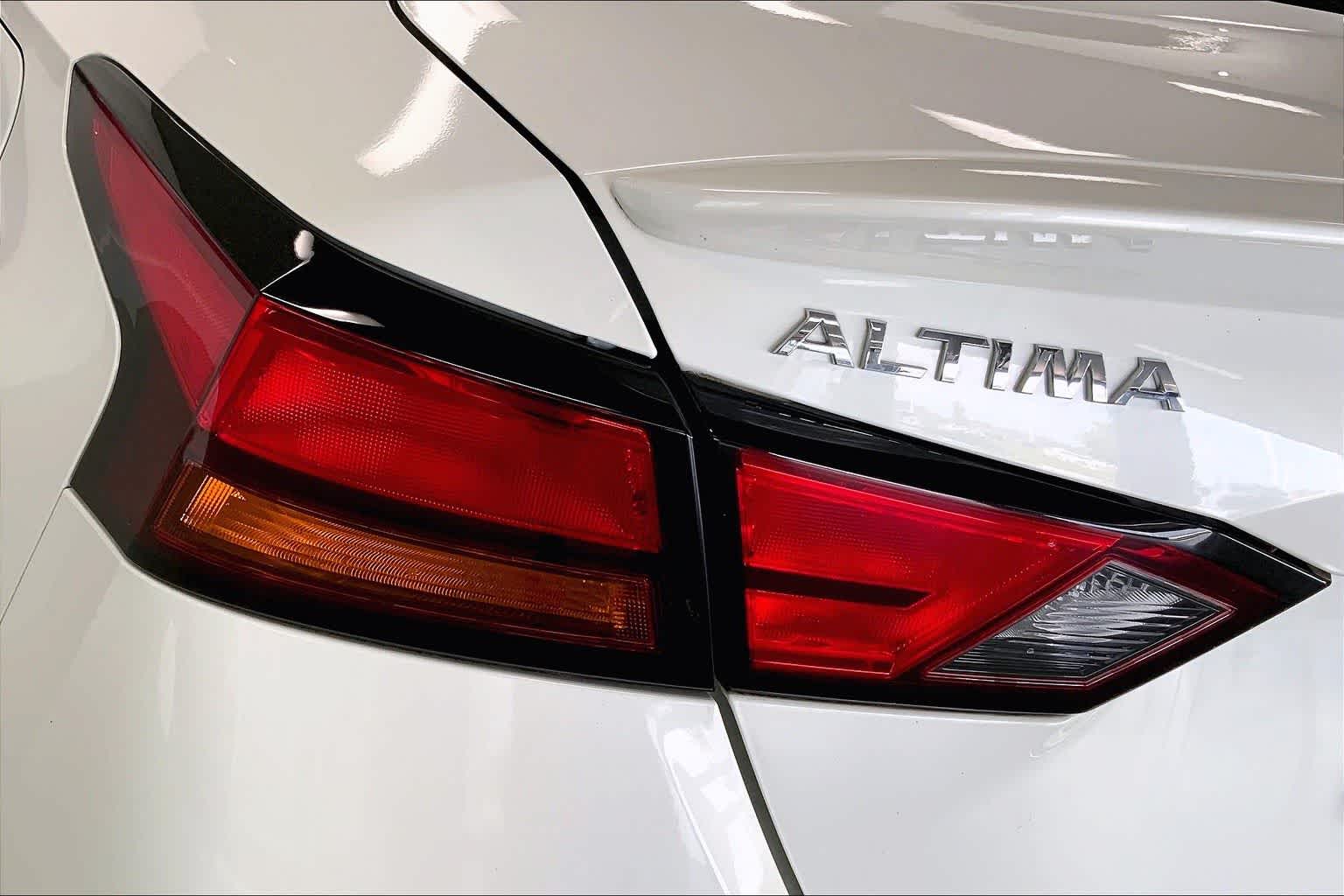 Thumbnail: 2022 Nissan Altima - 30