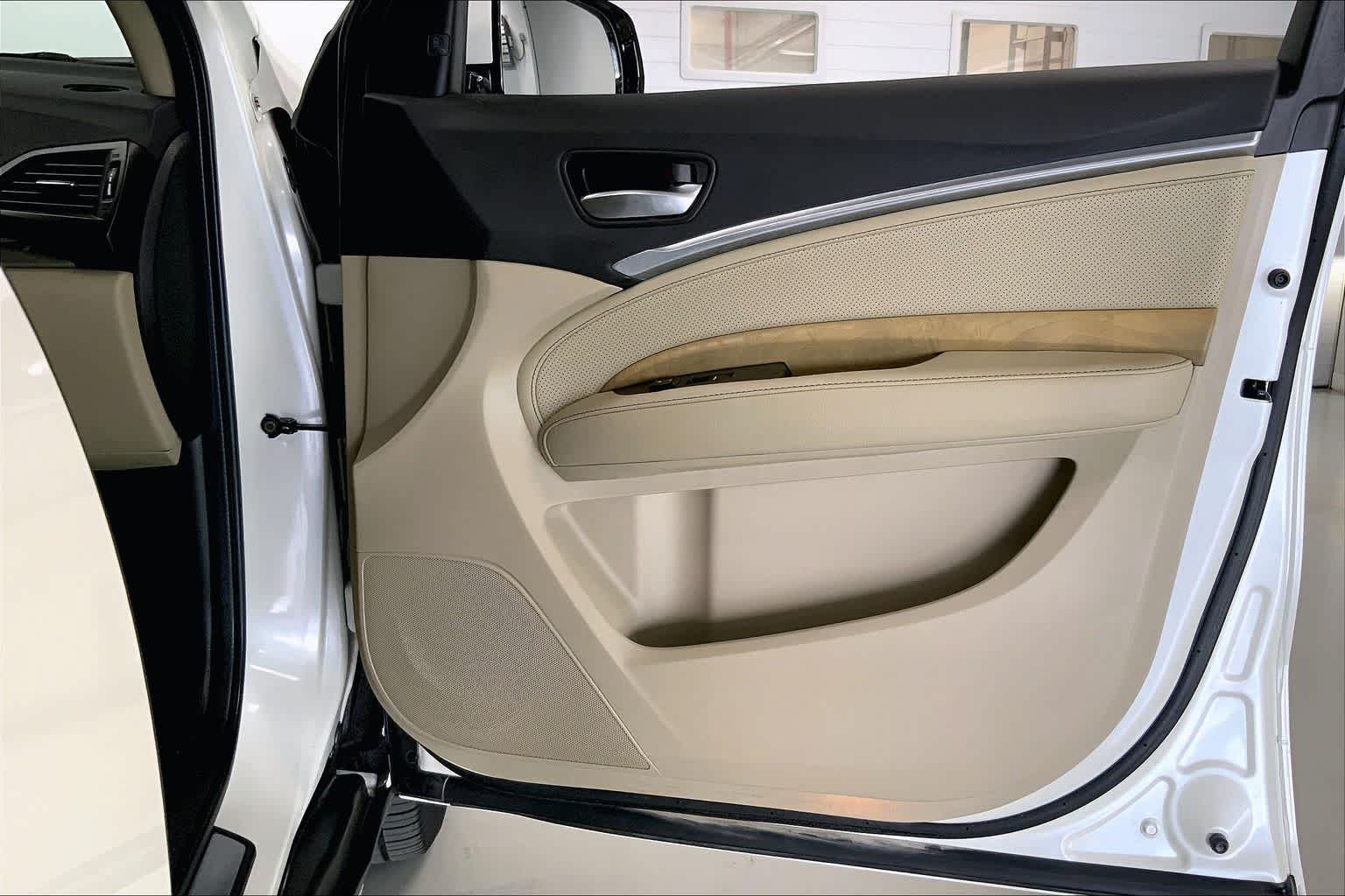 Thumbnail: 2019 Acura MDX - 25