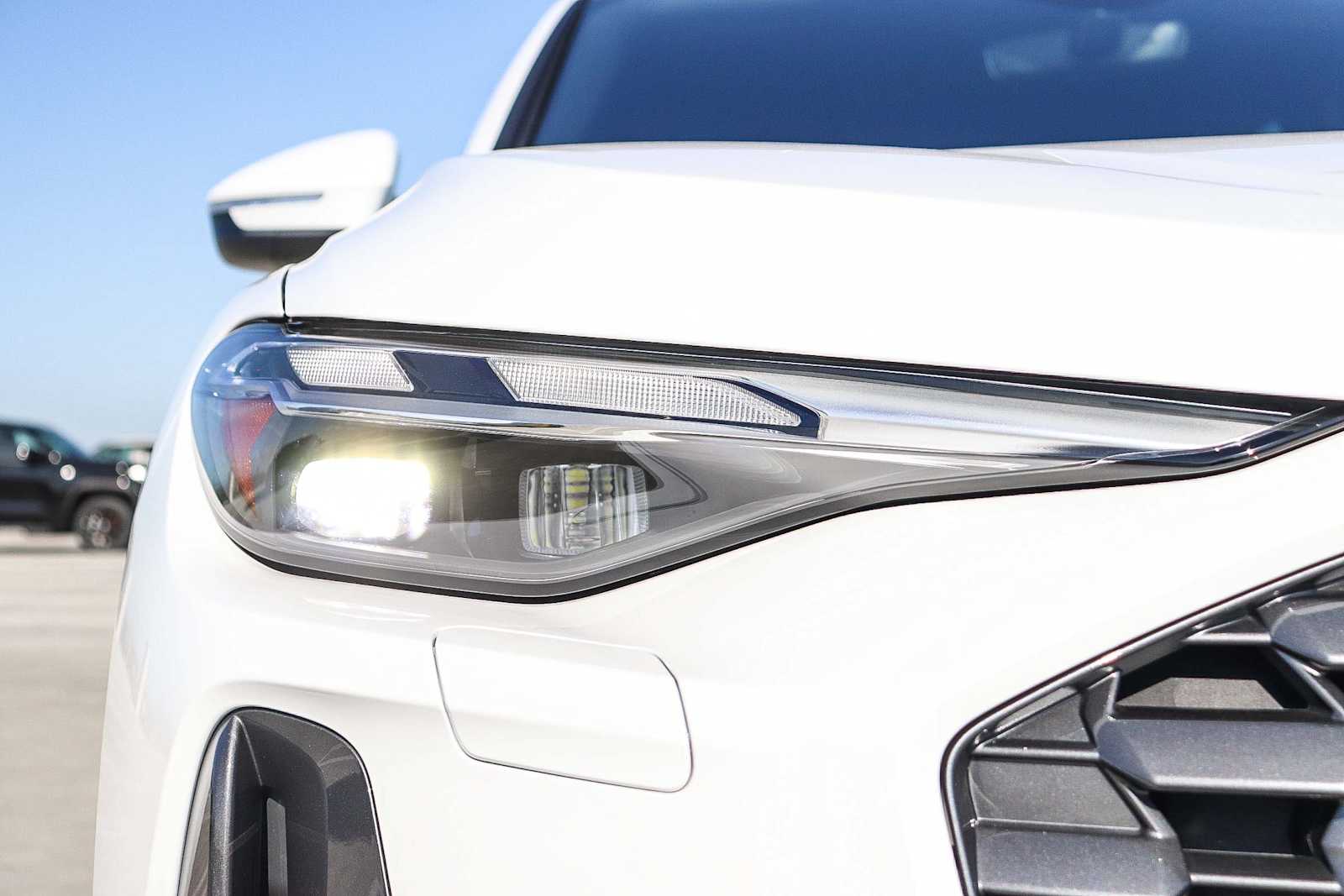 Thumbnail: 2025 Audi Q5 - 9