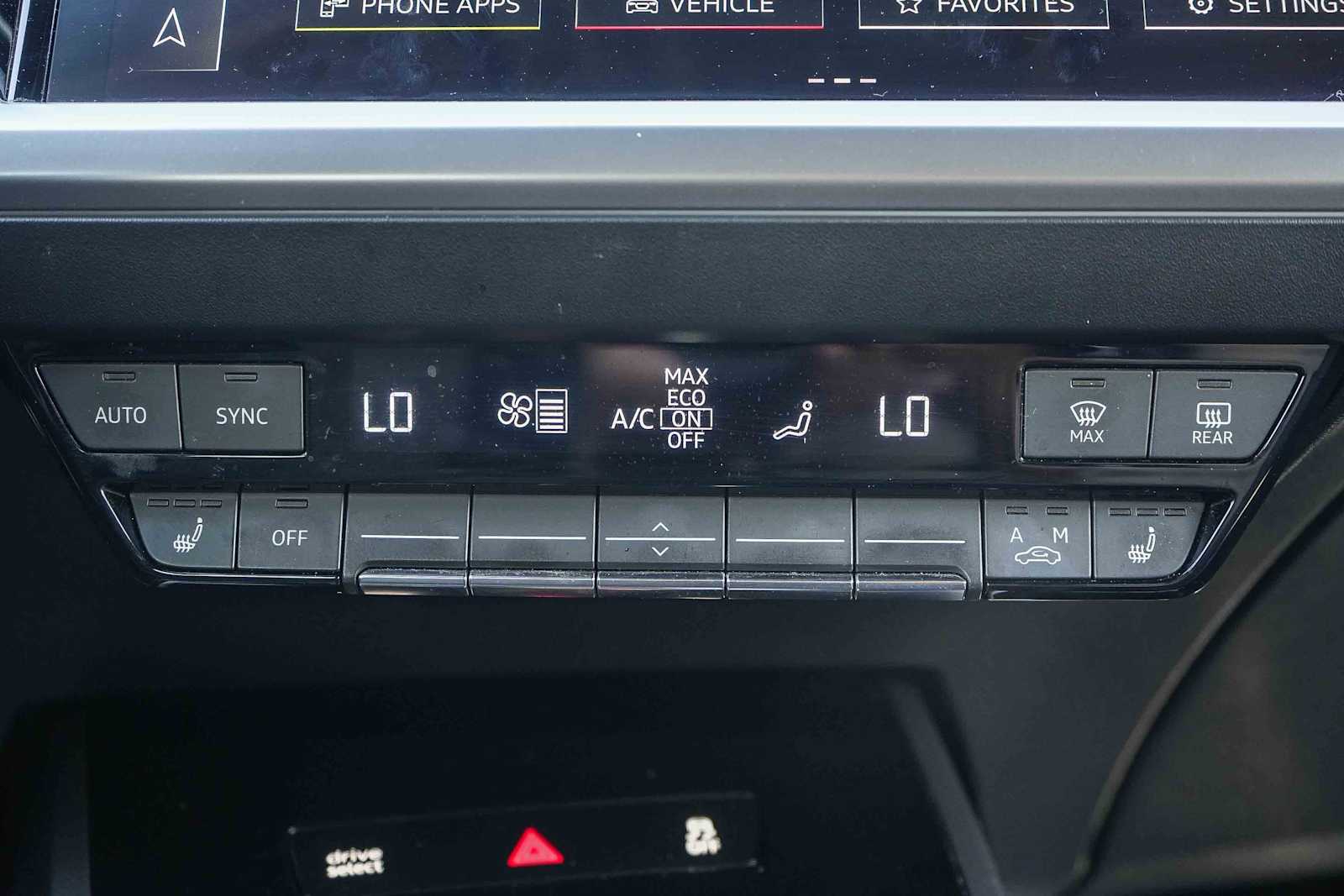 Thumbnail: 2023 Audi Q4 e-tron - 19