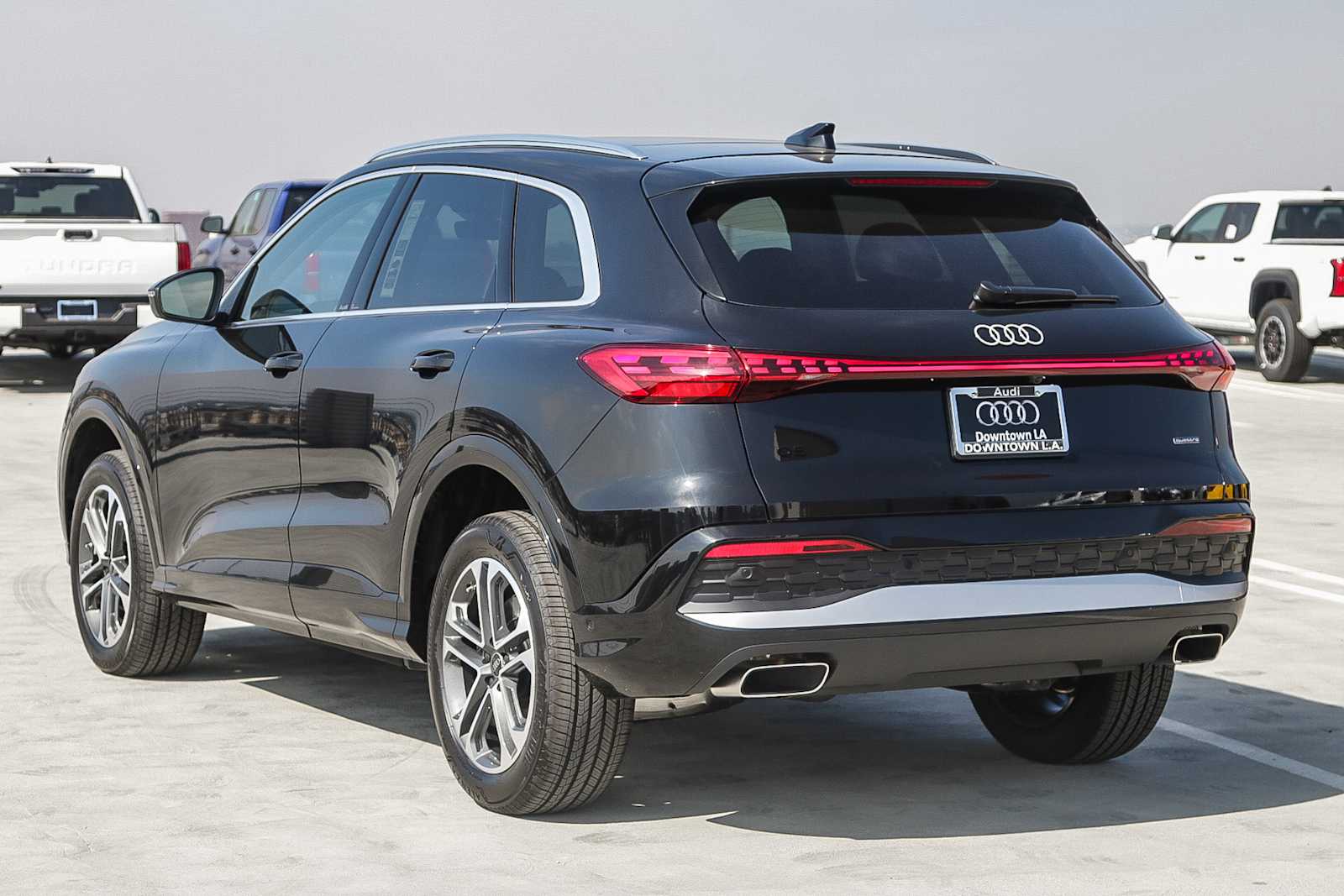 Thumbnail: 2025 Audi Q5 - 8