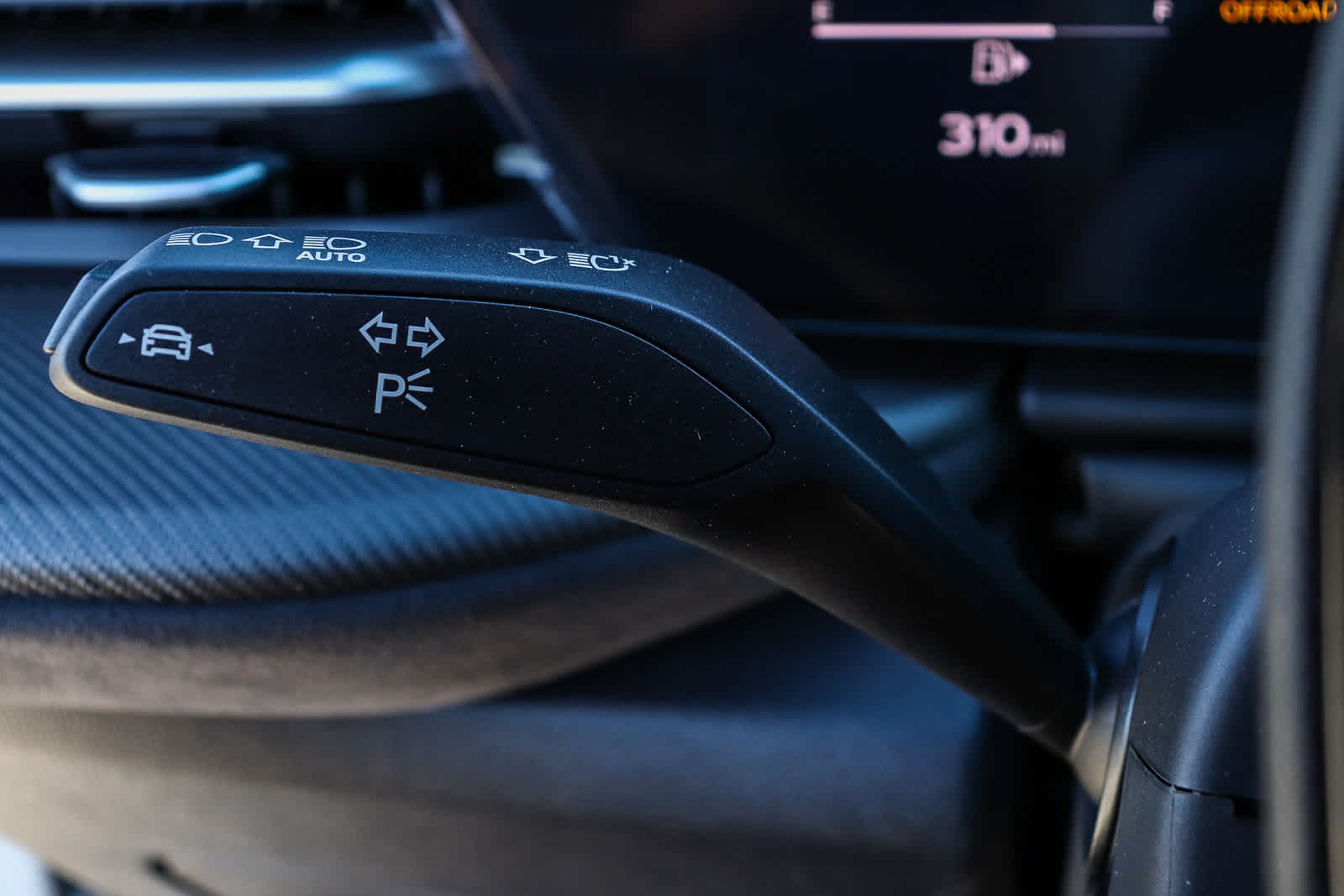 Thumbnail: 2025 Audi SQ5 - 28