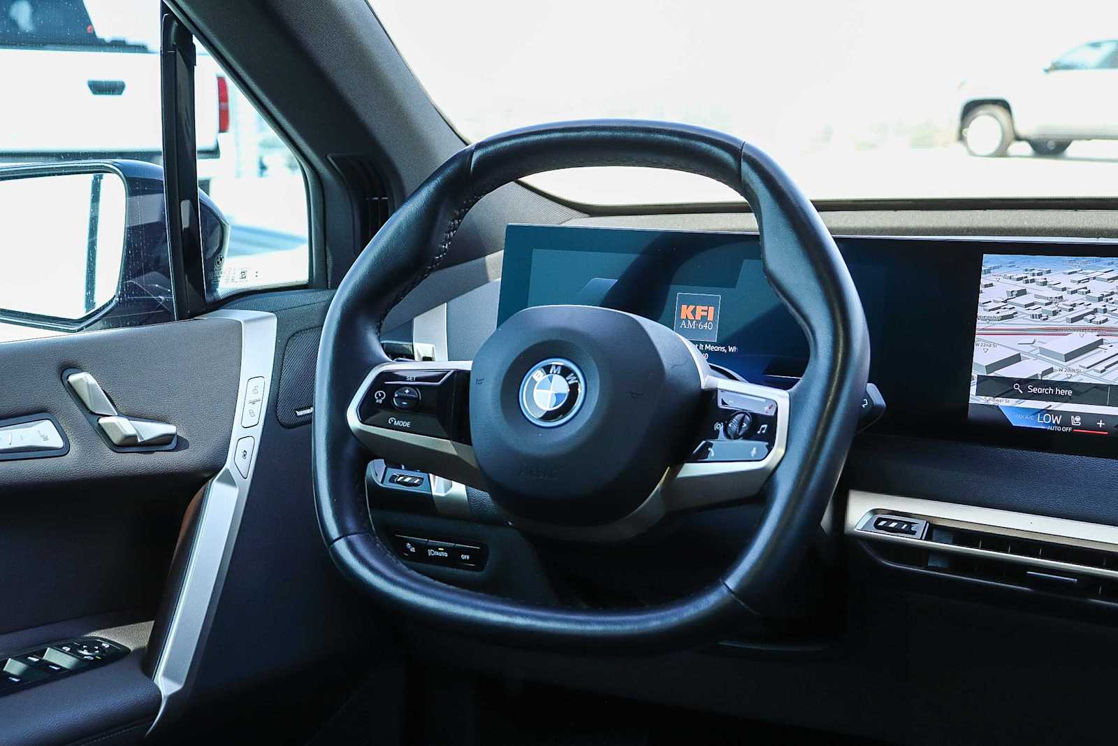 Thumbnail: 2024 BMW iX - 17