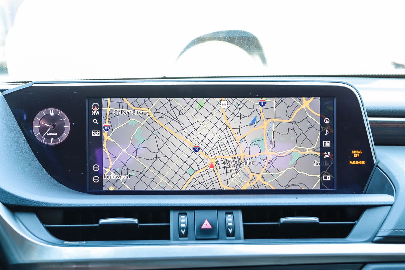 Thumbnail: 2021 Lexus ES - 17