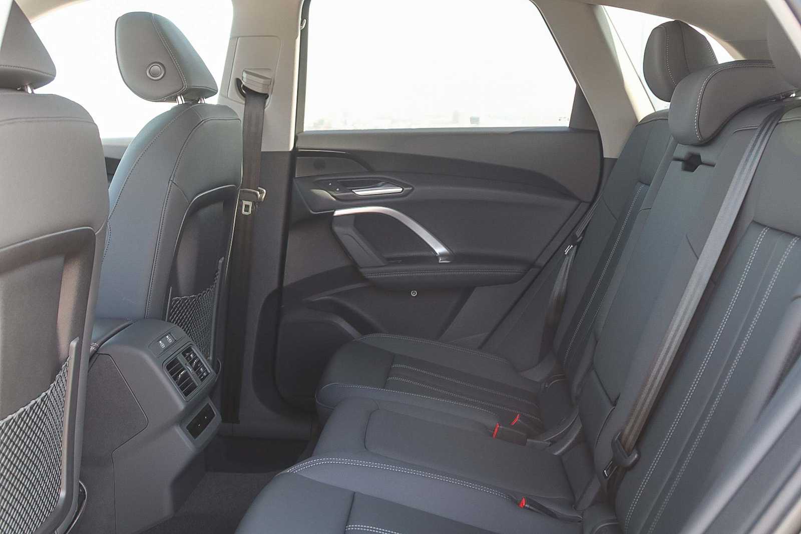 Thumbnail: 2025 Audi Q5 - 18