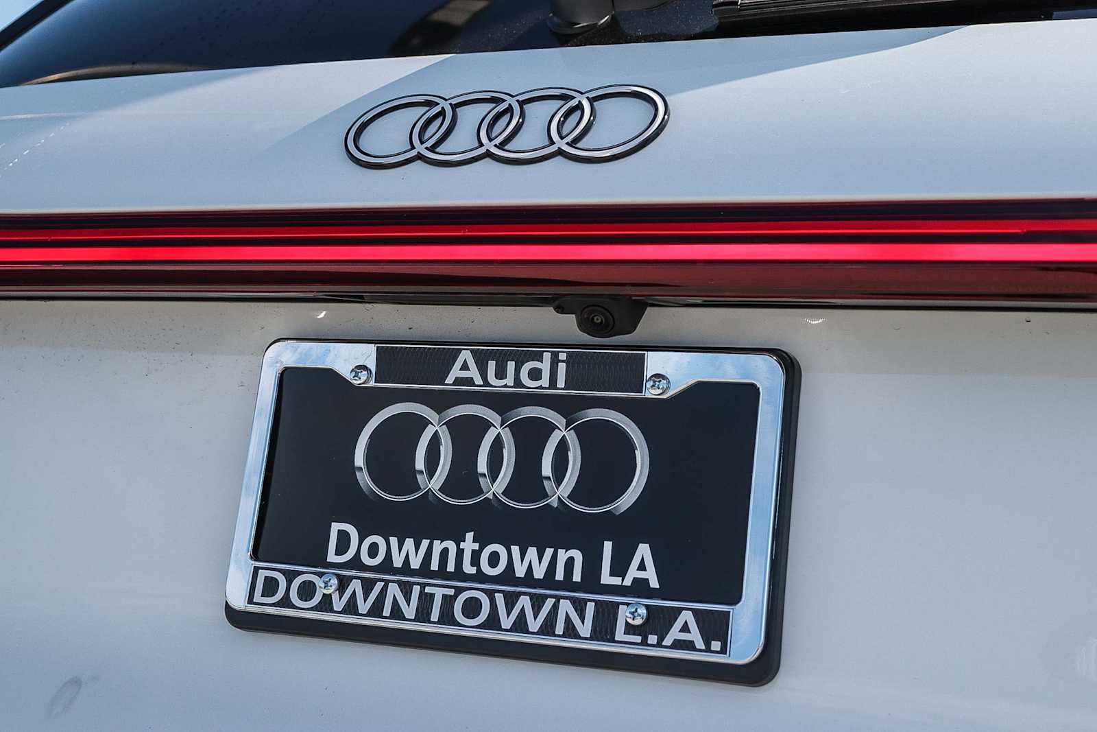 Thumbnail: 2025 Audi Q5 - 11