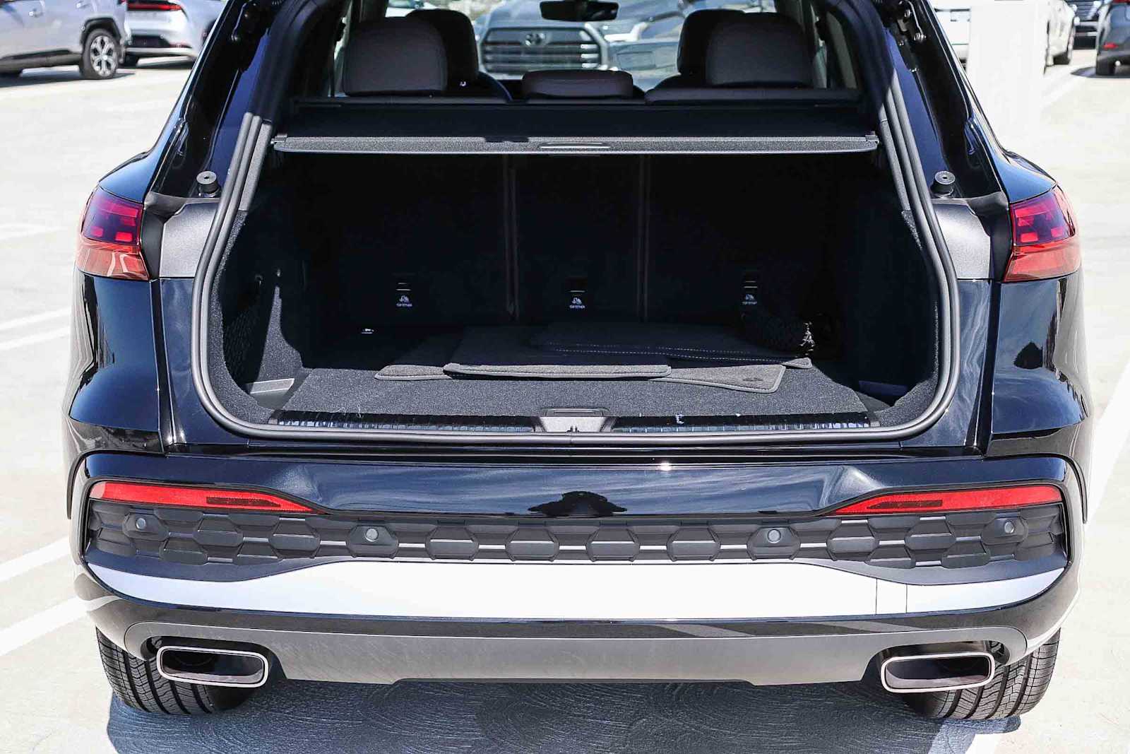 Thumbnail: 2025 Audi Q5 - 35