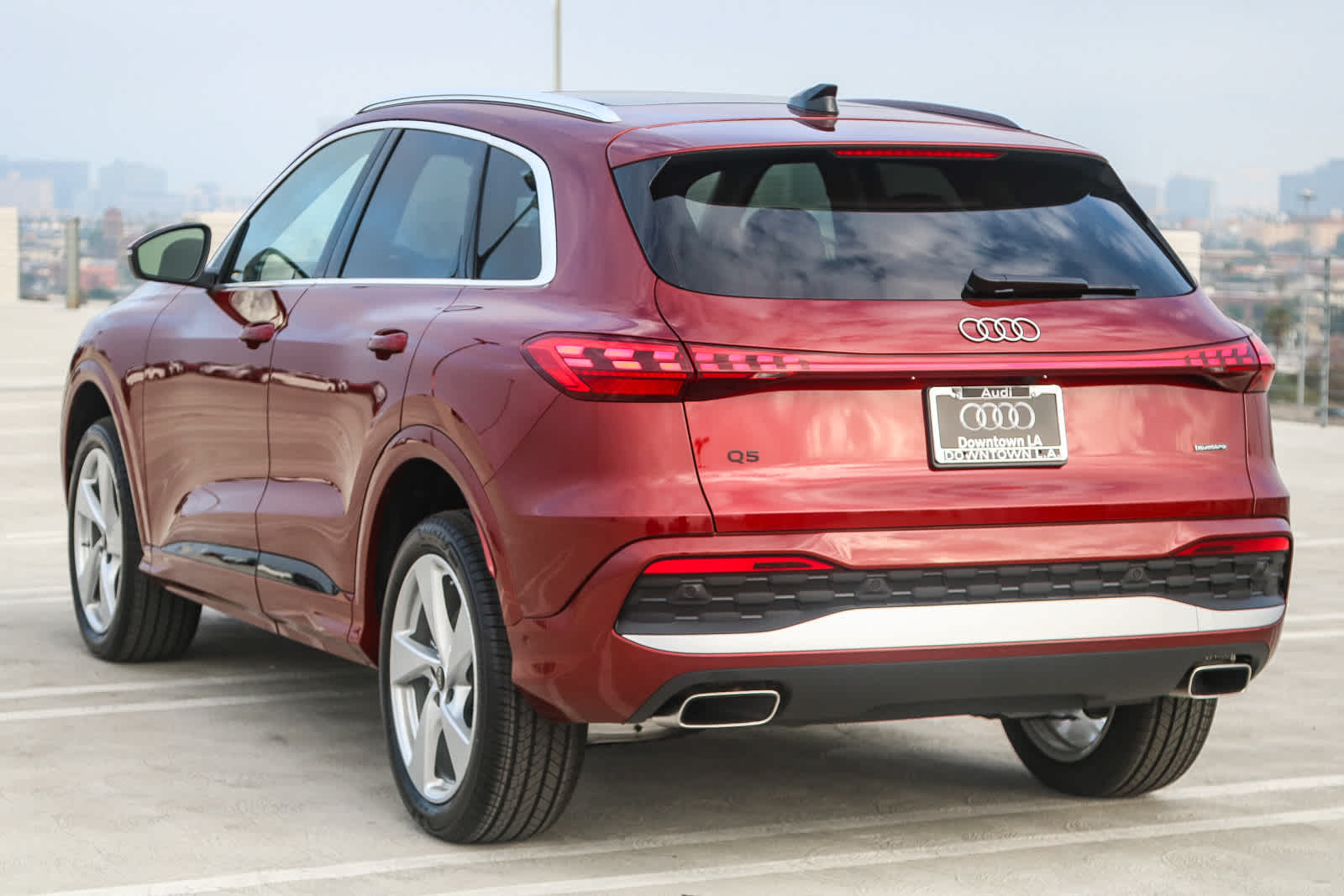 Thumbnail: 2025 Audi Q5 - 9
