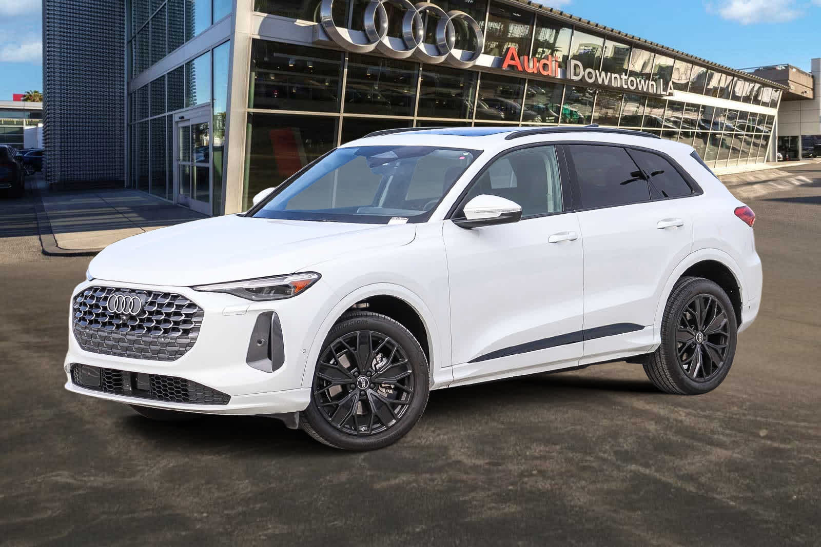 Thumbnail: 2025 Audi Q5 - 1