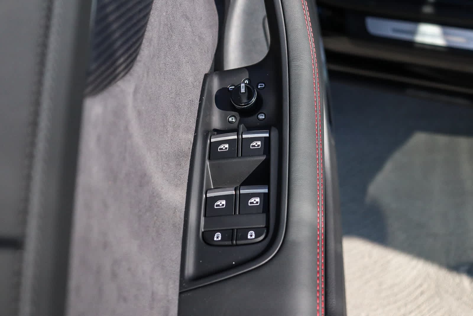 Thumbnail: 2026 Audi Q8 - 29