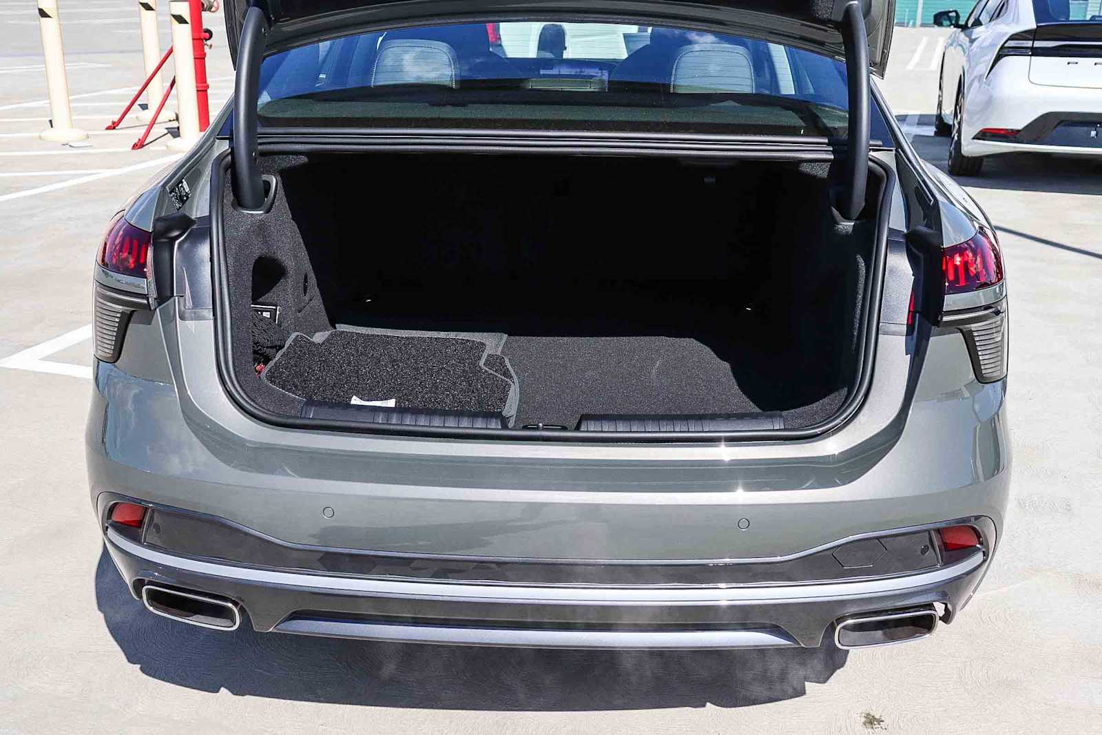 Thumbnail: 2026 Audi A6 - 36