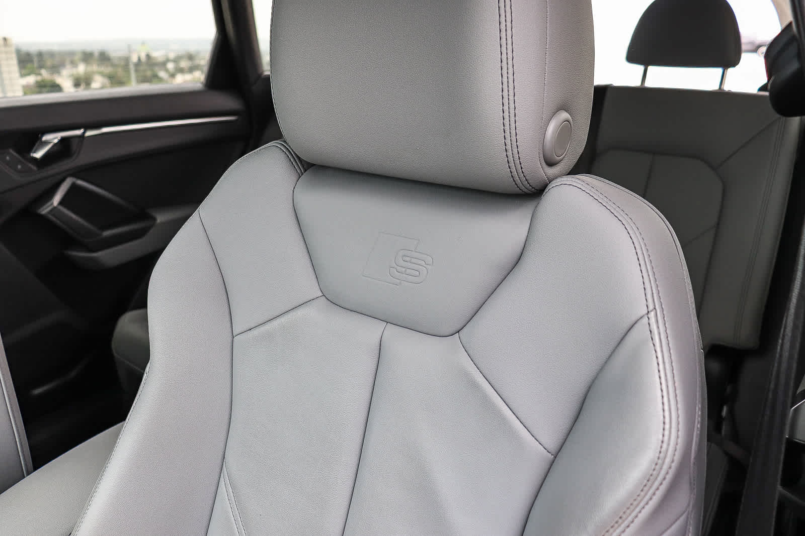 Thumbnail: 2023 Audi Q3 - 37