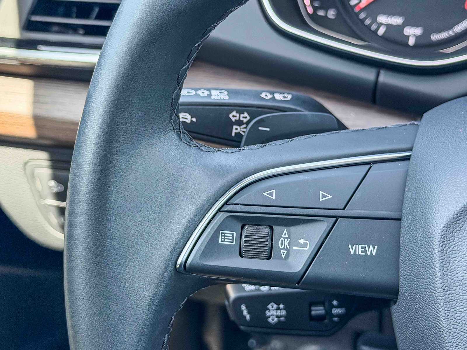 Thumbnail: 2023 Audi Q5 - 17