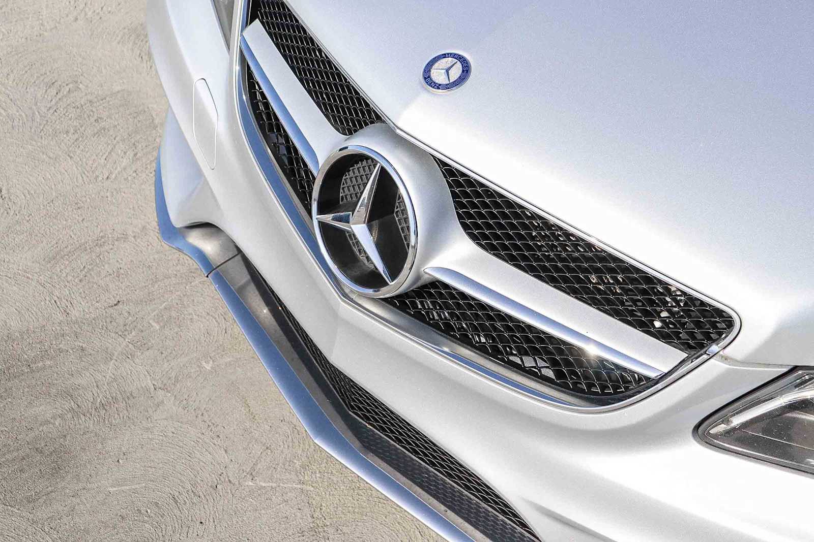 Thumbnail: 2016 Mercedes-Benz E-Class - 14