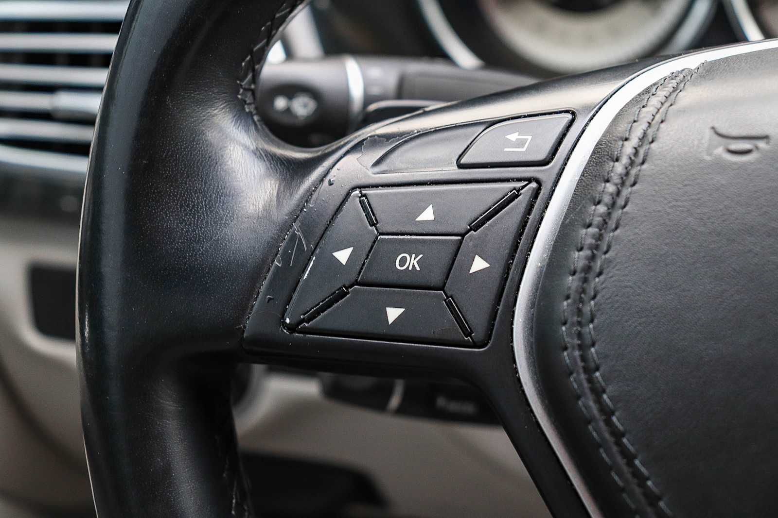 Thumbnail: 2013 Mercedes-Benz CLS - 20