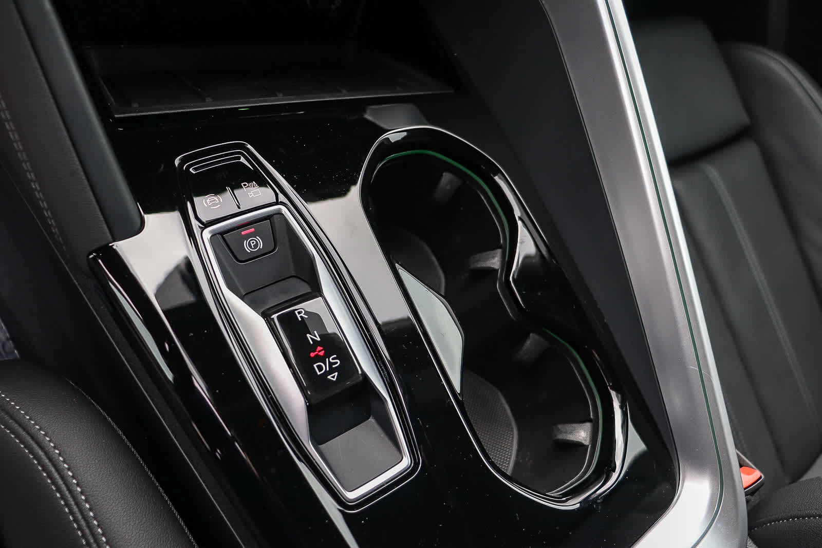 Thumbnail: 2025 Audi Q5 - 23