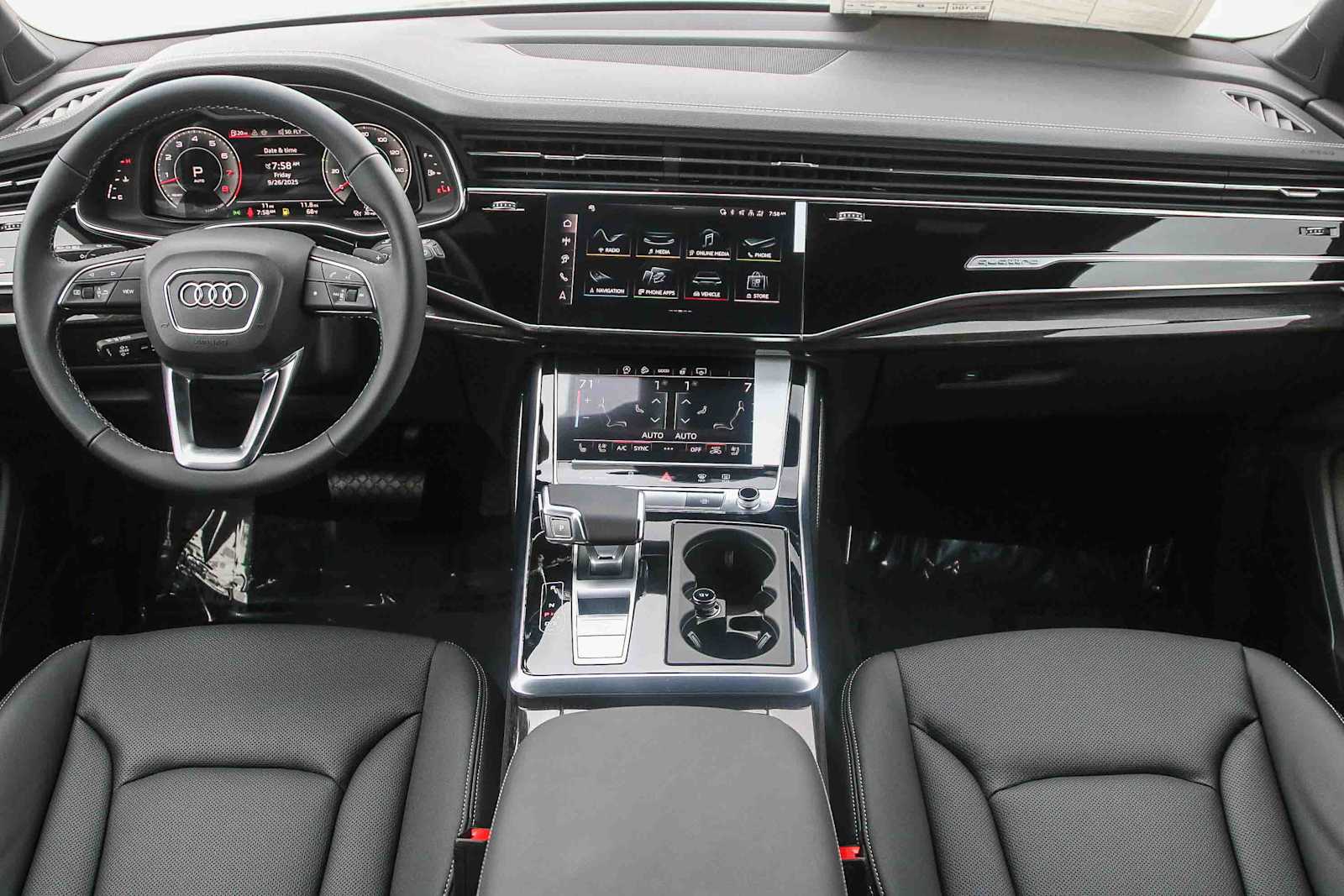 Thumbnail: 2026 Audi Q7 - 16