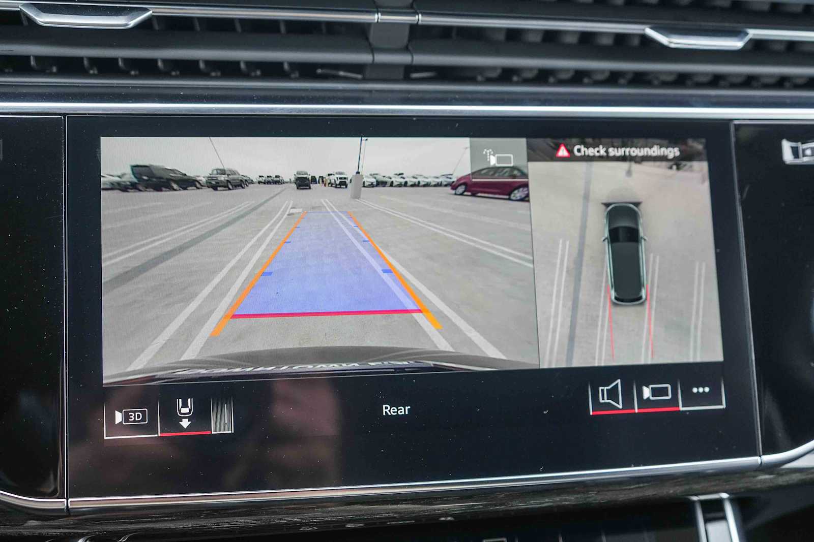 Thumbnail: 2026 Audi Q7 - 37