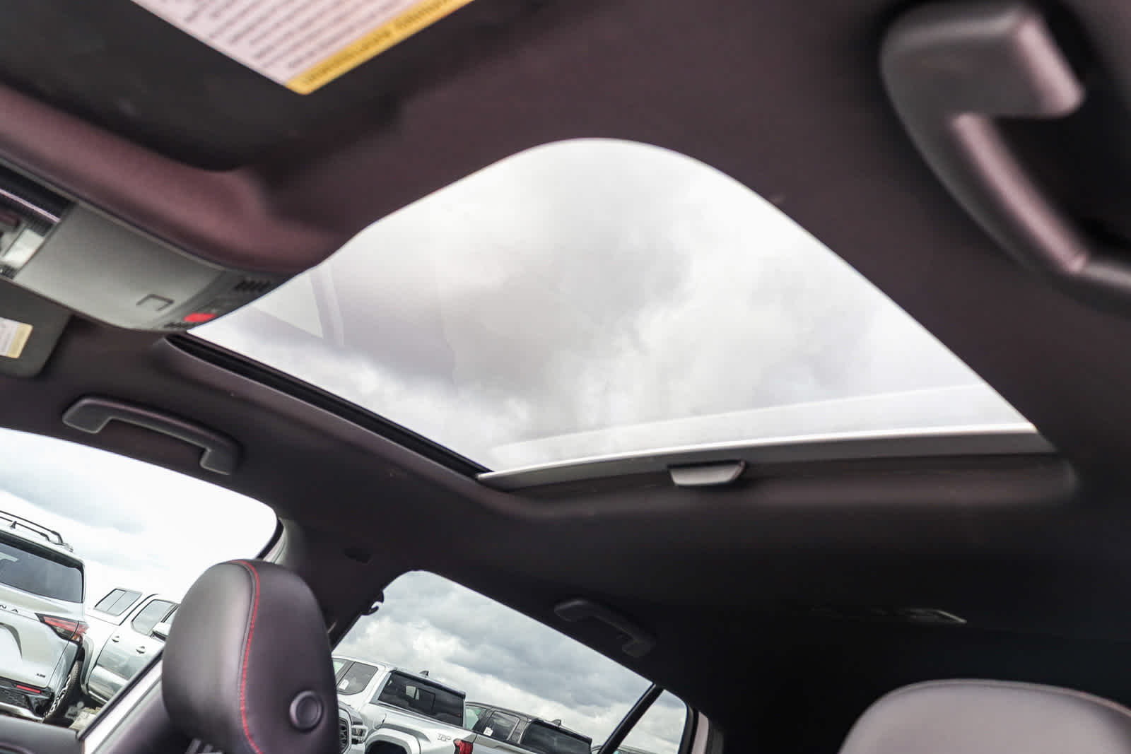 Thumbnail: 2017 Volkswagen Golf - 34