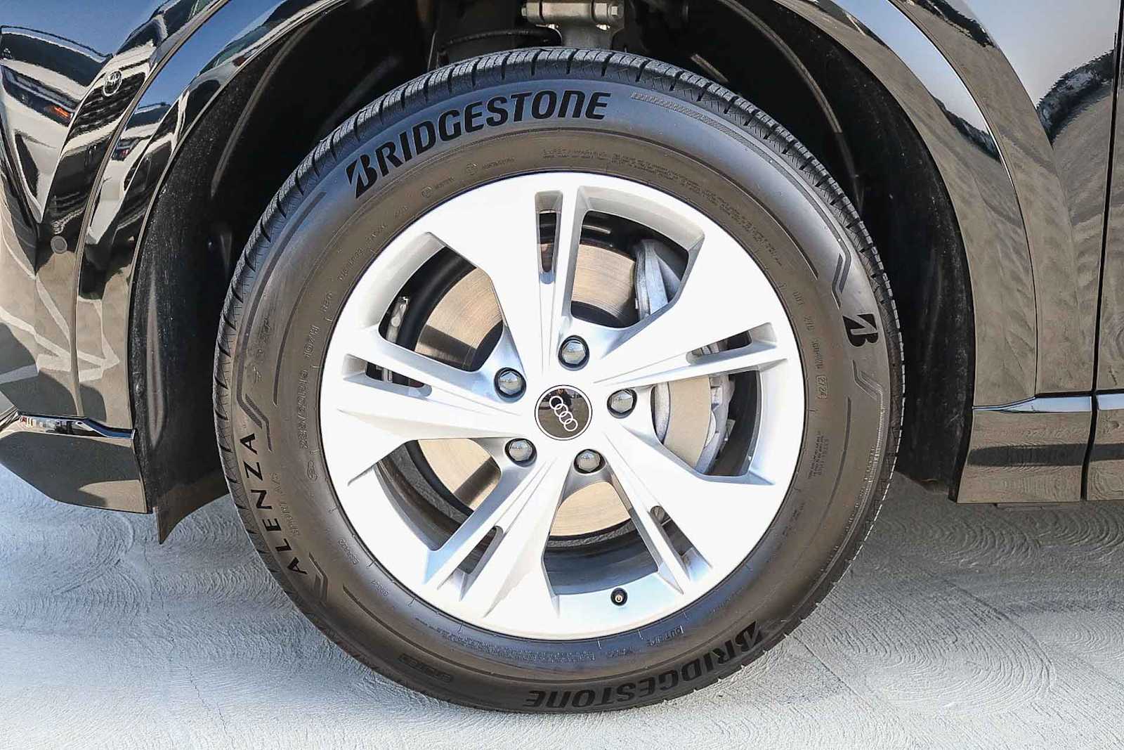 Thumbnail: 2025 Audi Q6 e-tron - 14