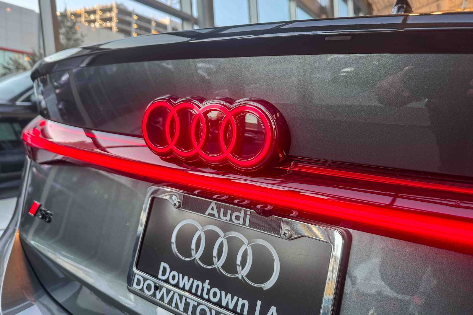 Thumbnail: 2025 Audi e-tron S - 8