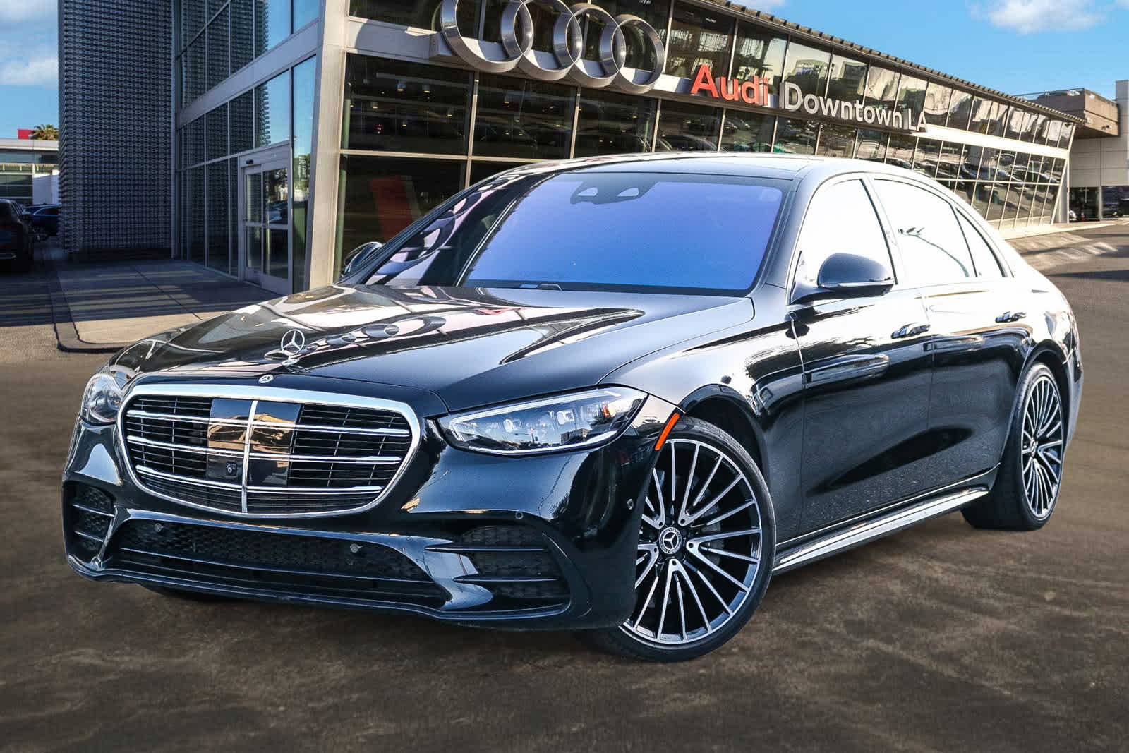 Thumbnail: 2022 Mercedes-Benz S-Class - 1
