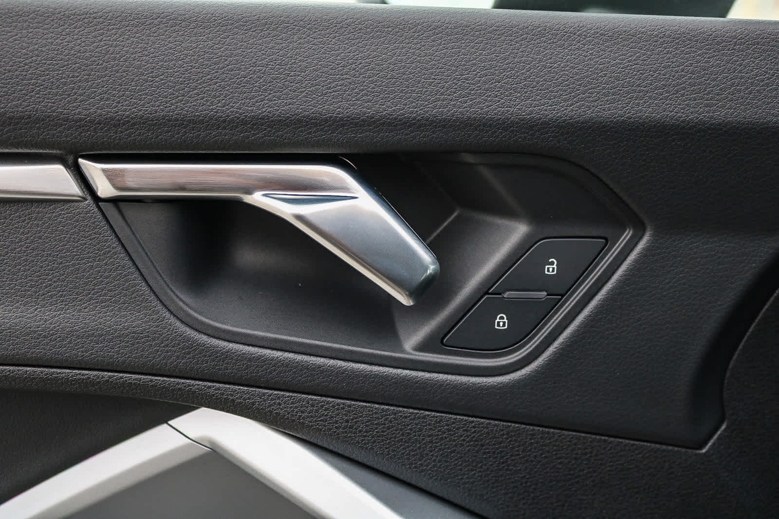 Thumbnail: 2025 Audi Q3 - 33