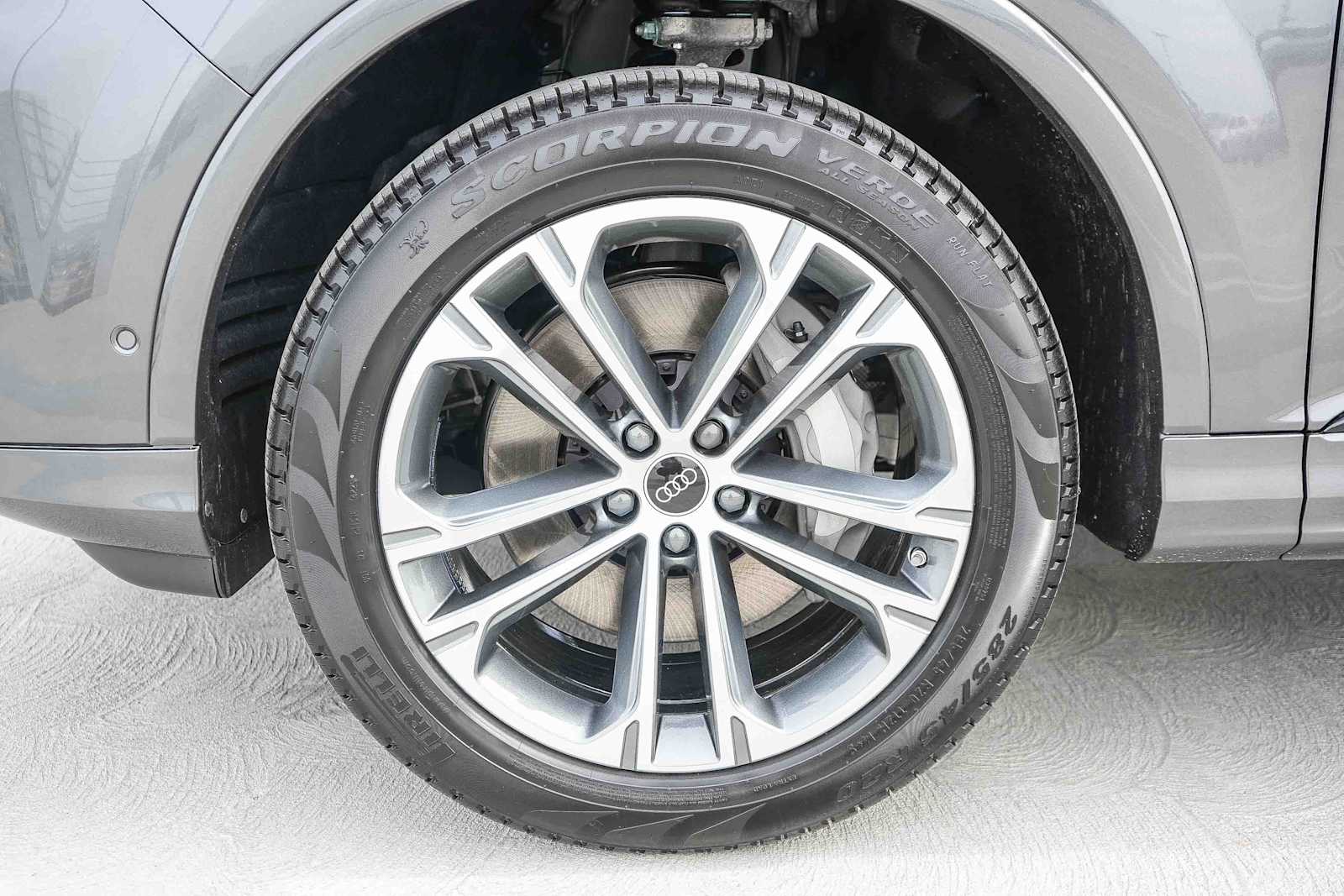 Thumbnail: 2026 Audi Q7 - 14