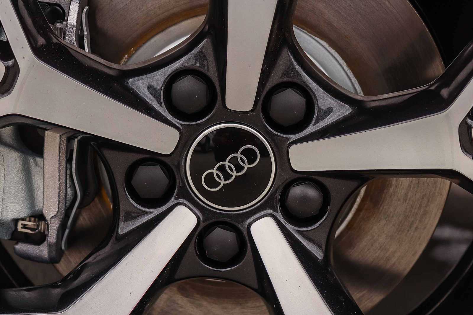 Thumbnail: 2026 Audi Q3 - 15