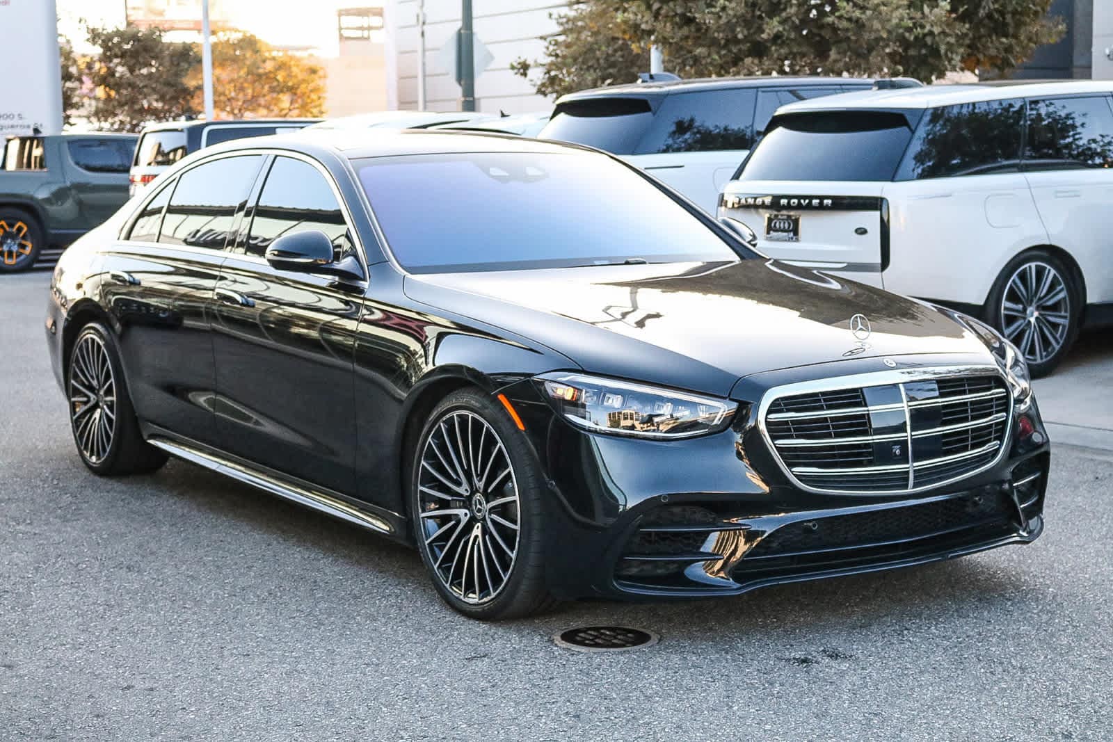 Thumbnail: 2022 Mercedes-Benz S-Class - 3