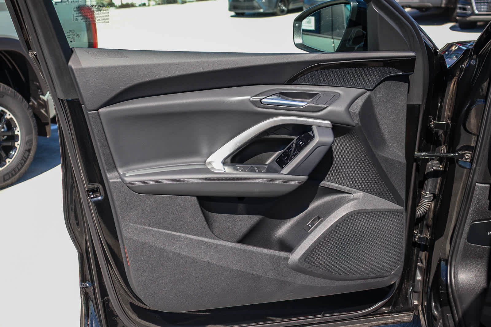 Thumbnail: 2025 Audi Q5 - 29