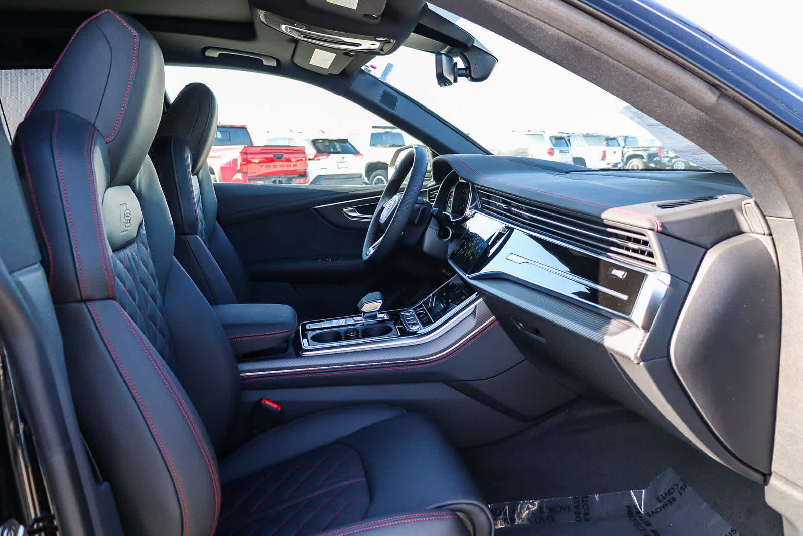 Thumbnail: 2026 Audi Q8 - 23