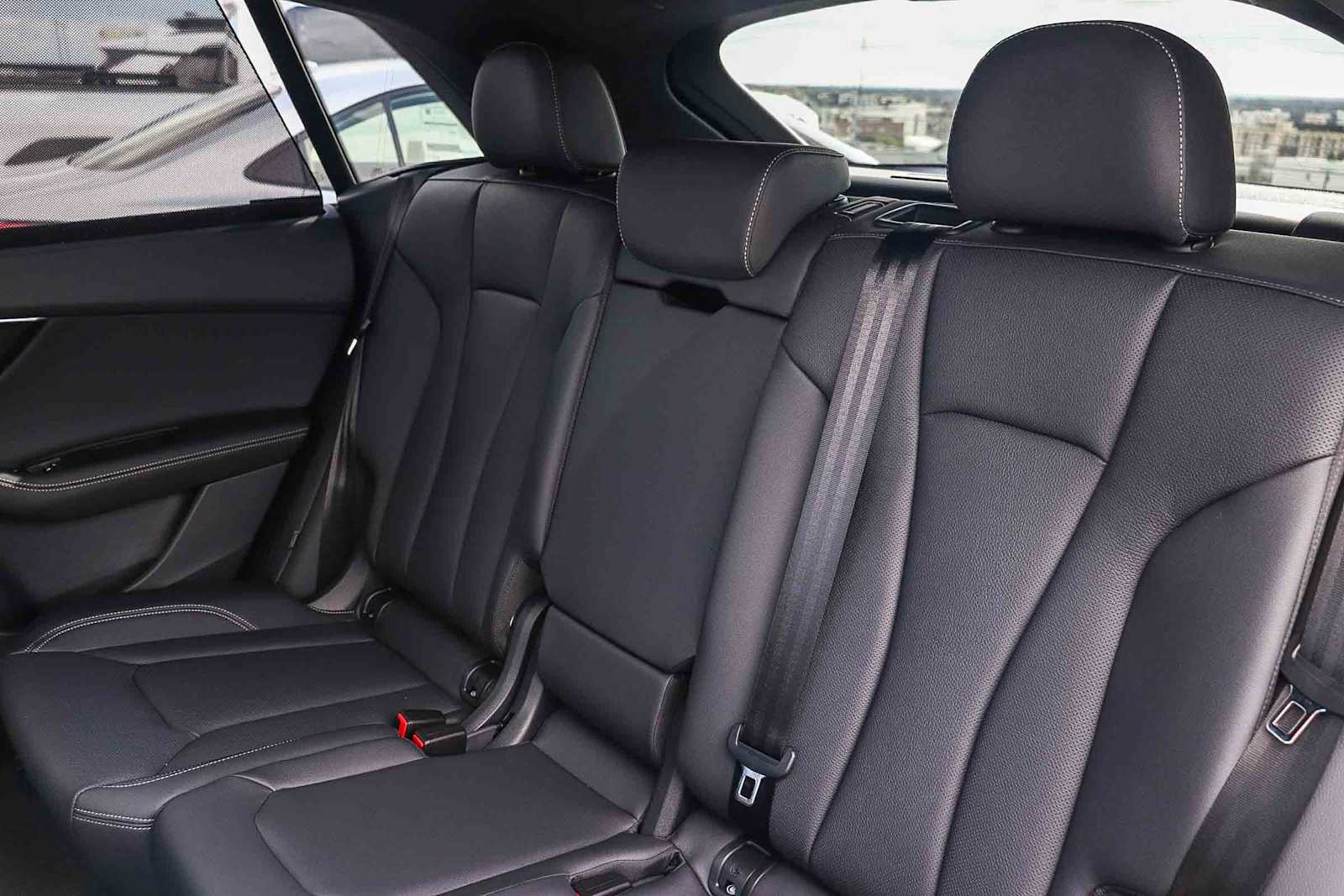 Thumbnail: 2026 Audi Q8 - 25