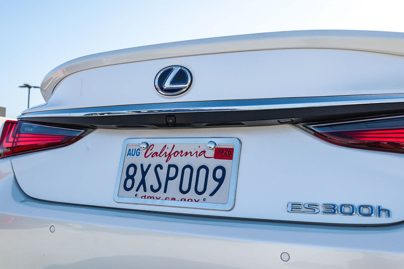 Thumbnail: 2021 Lexus ES - 10