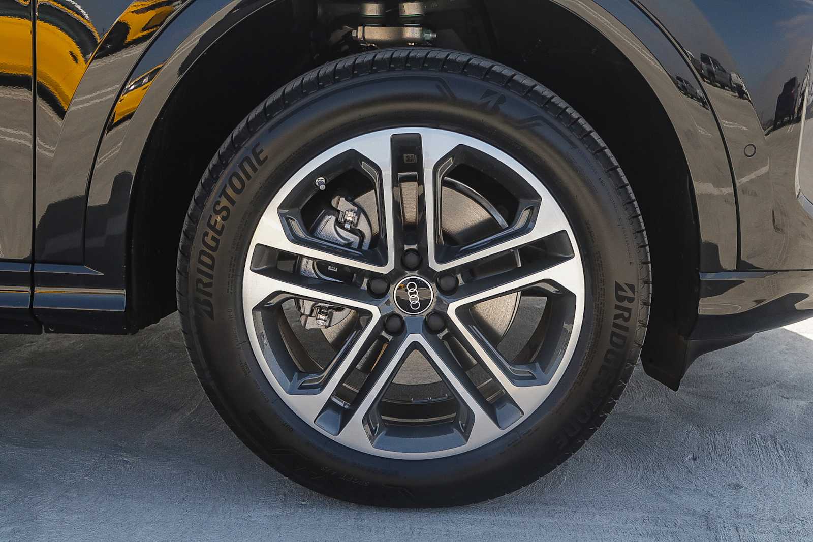 Thumbnail: 2025 Audi Q5 - 11