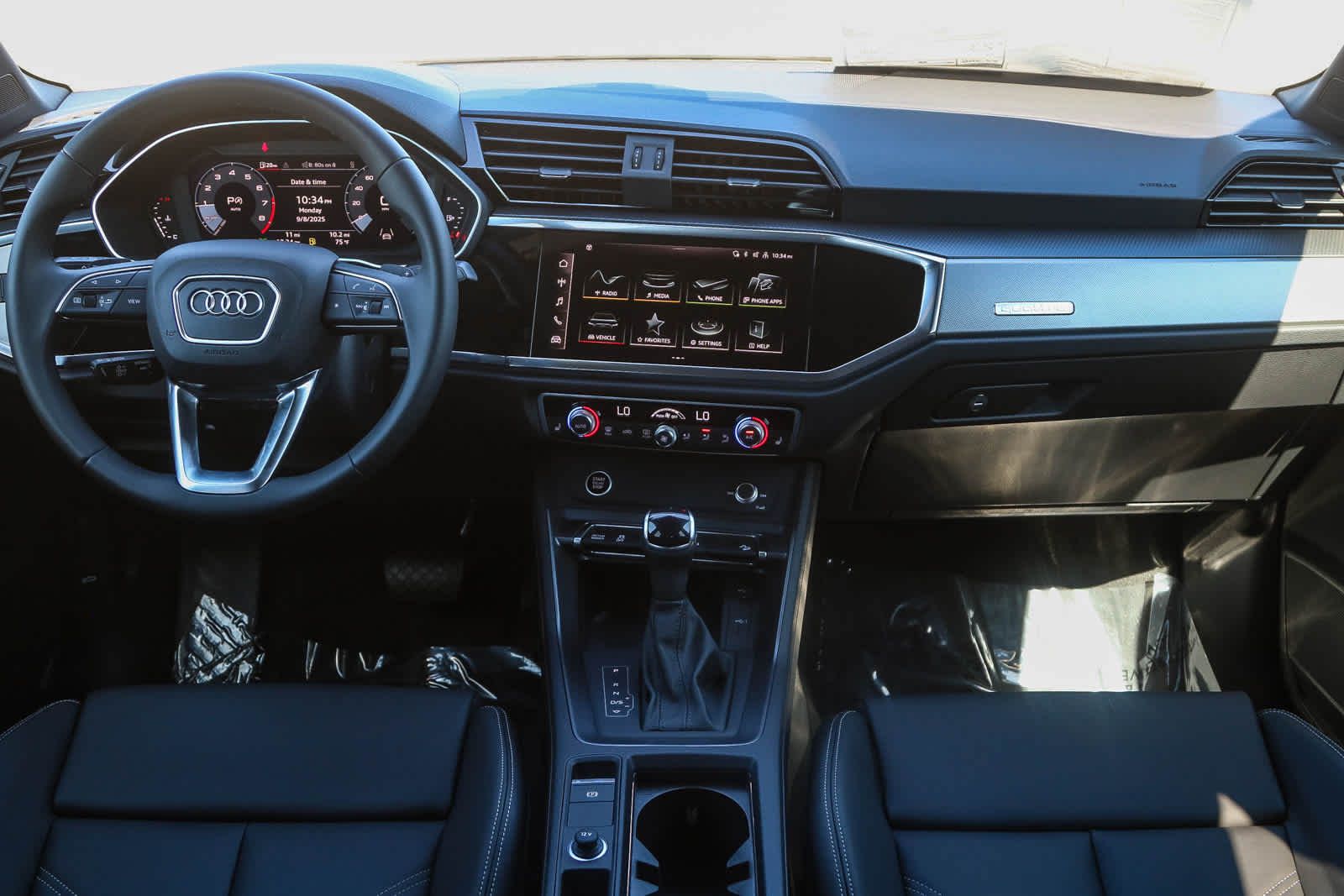 Thumbnail: 2025 Audi Q3 - 17