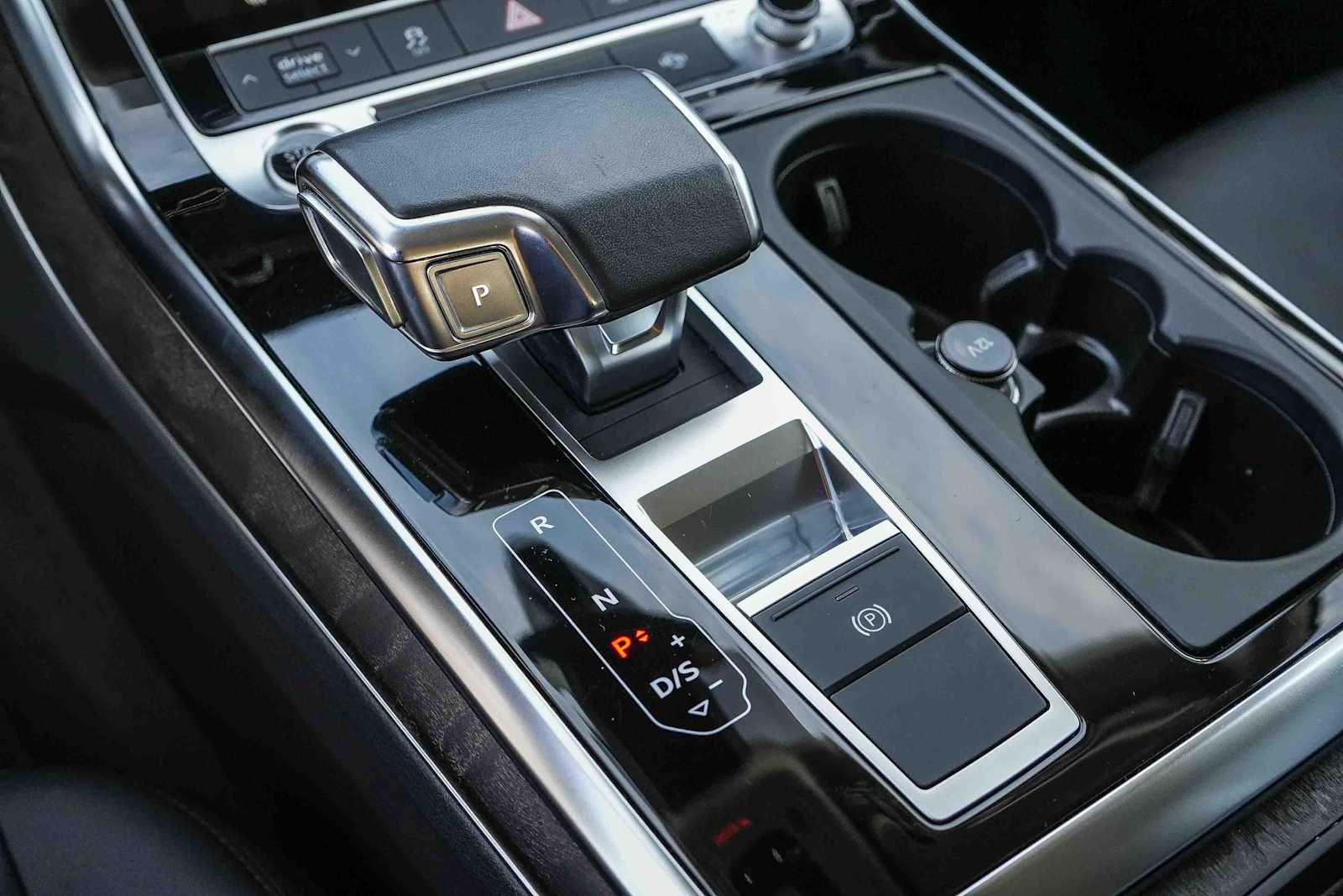 Thumbnail: 2022 Audi Q7 - 26