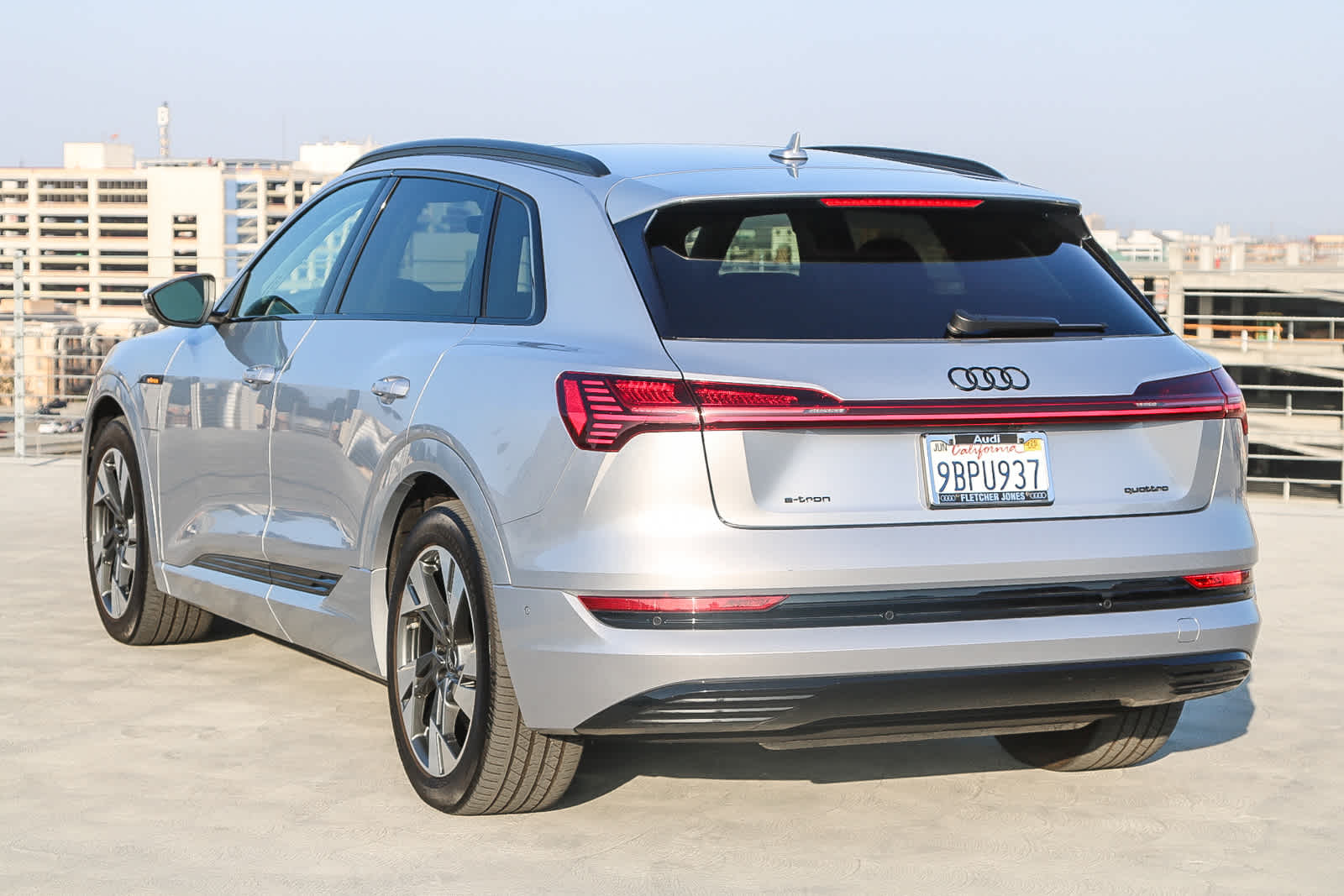 Thumbnail: 2022 Audi e-tron - 7