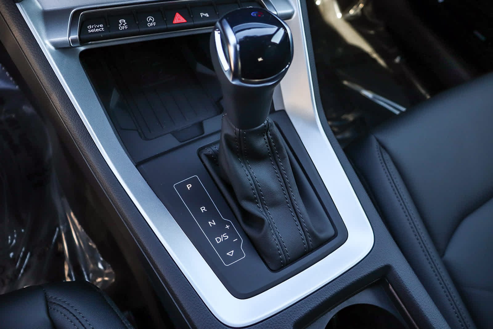 Thumbnail: 2025 Audi Q3 - 26