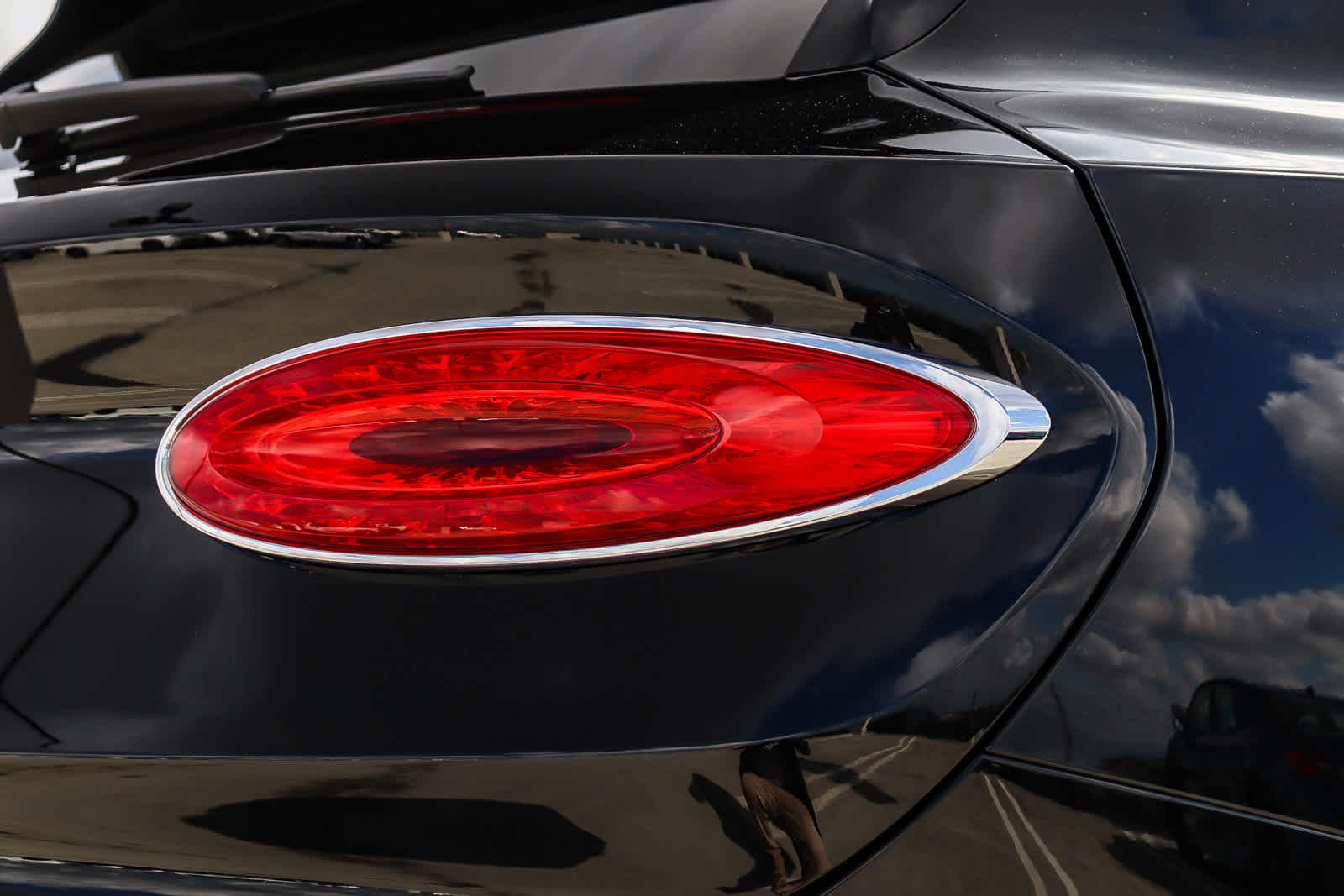 Thumbnail: 2021 Bentley Bentayga - 10