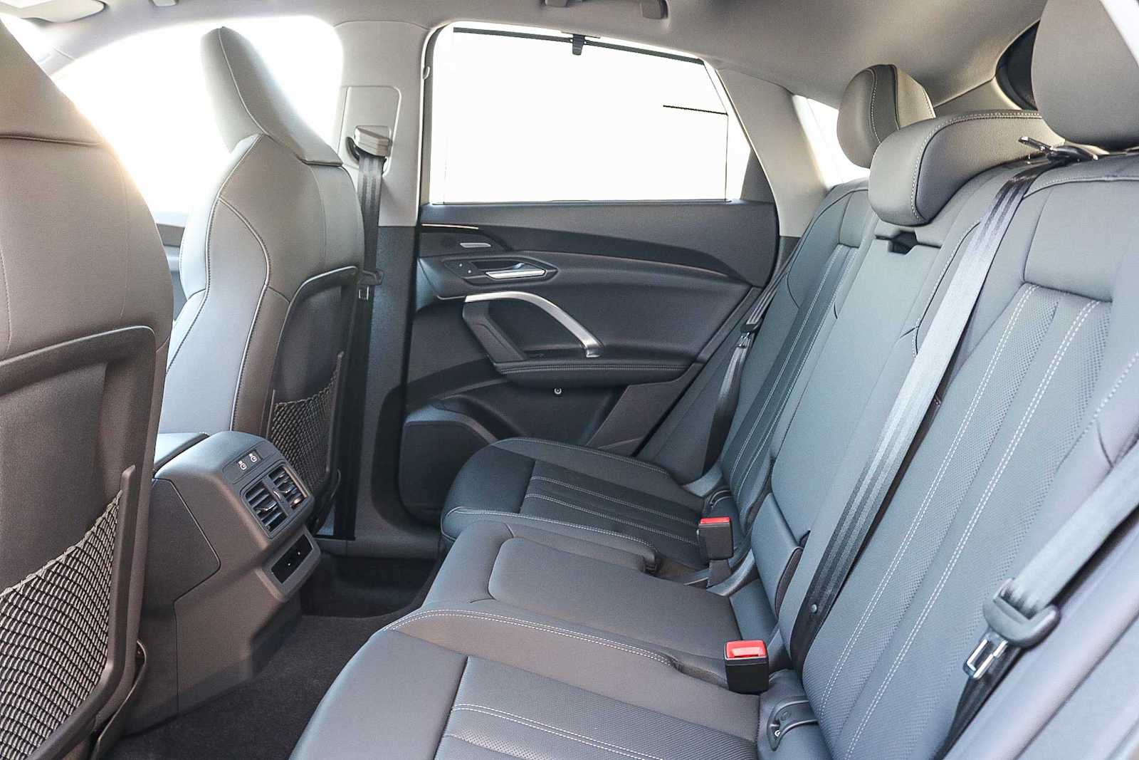 Thumbnail: 2025 Audi Q5 - 21