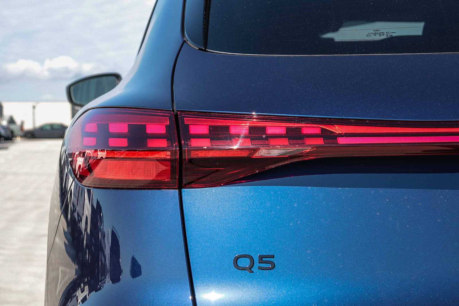 Thumbnail: 2025 Audi Q5 - 12