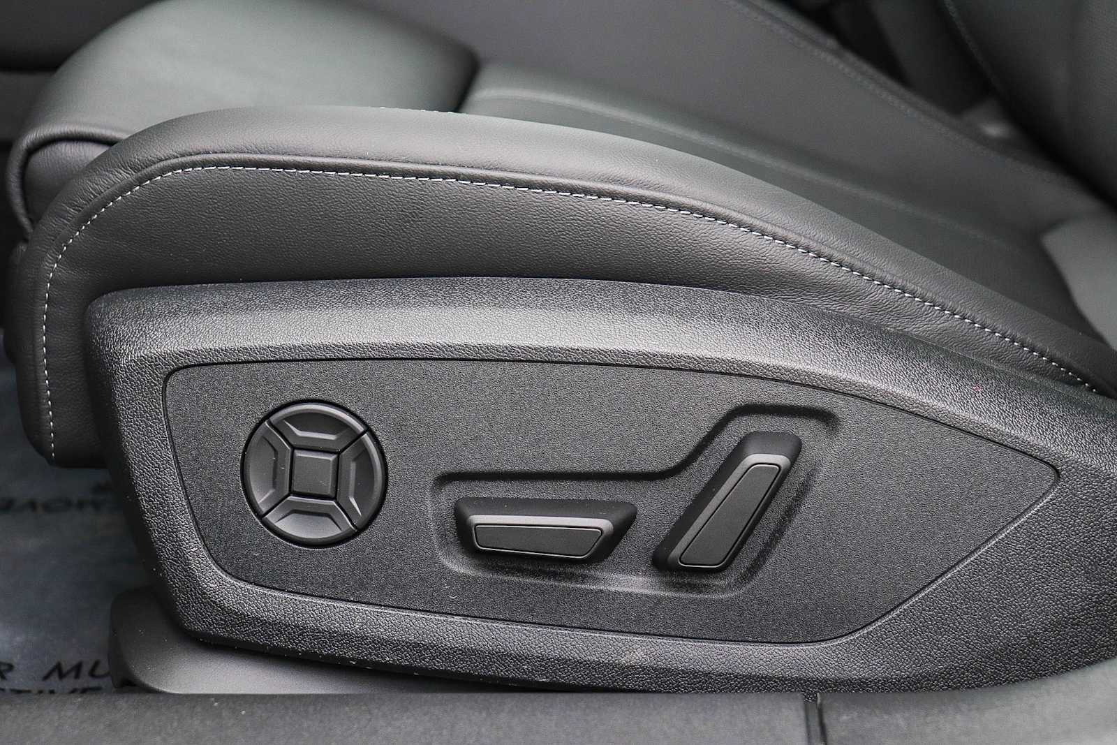 Thumbnail: 2026 Audi A6 - 25