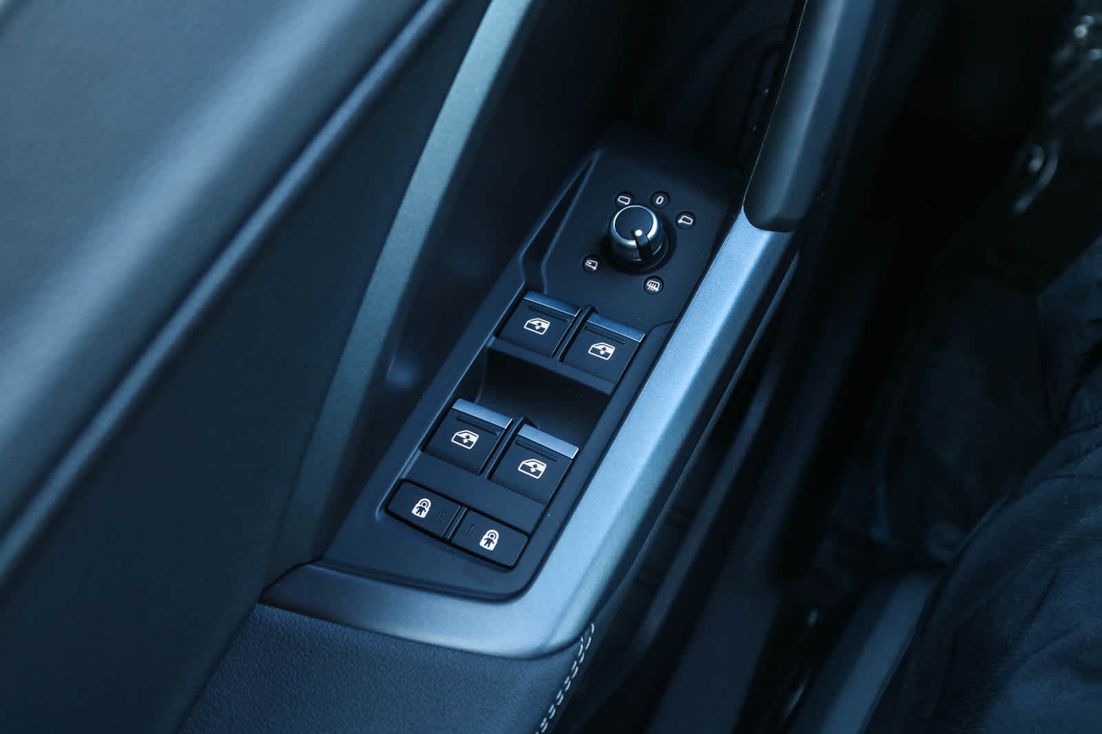 Thumbnail: 2025 Audi Q3 - 35